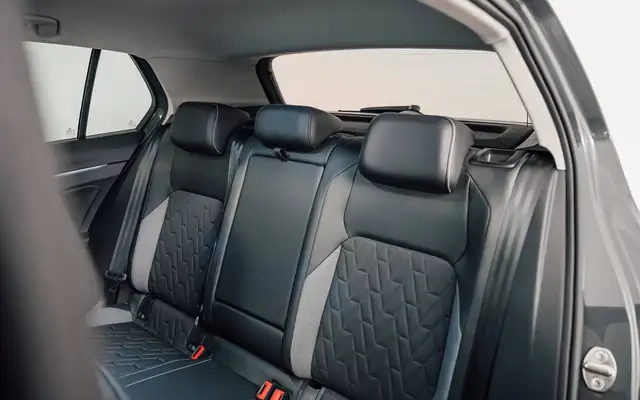 Volkswagen Golf view 10
