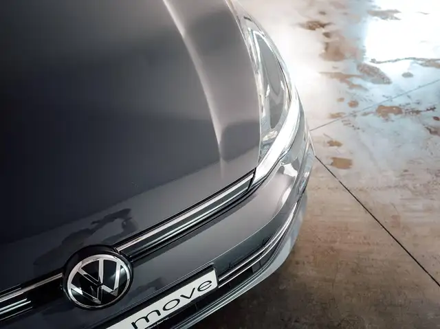 Volkswagen Golf view 6