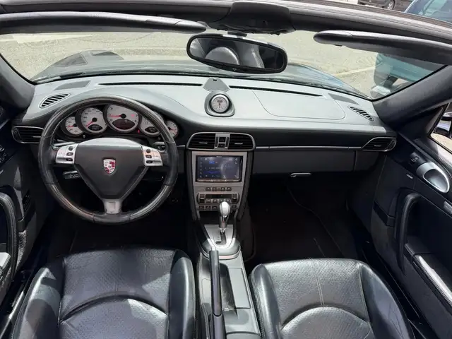 Porsche 911 view 15