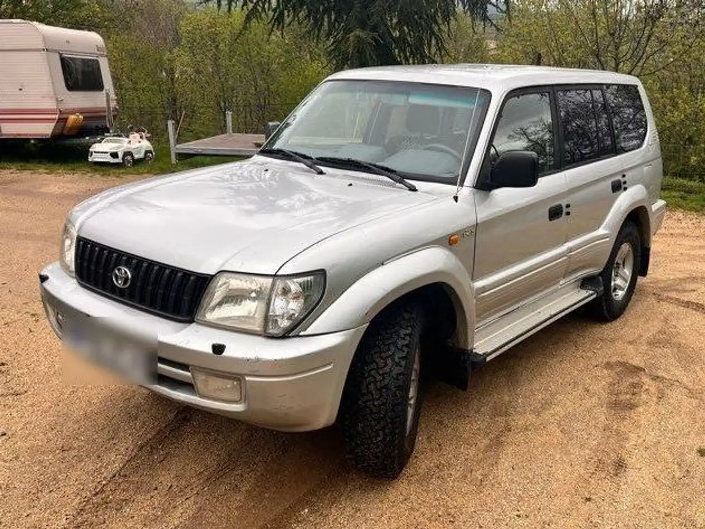 Toyota Land Cruiser - 1