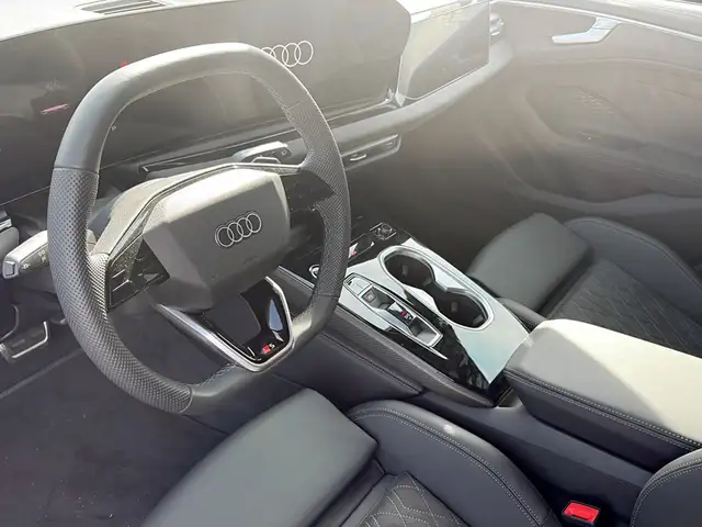 Audi A6 view 7