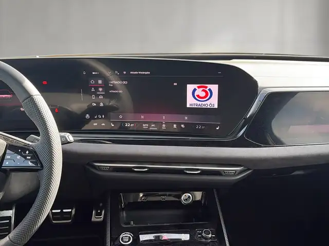 Audi A6 view 10