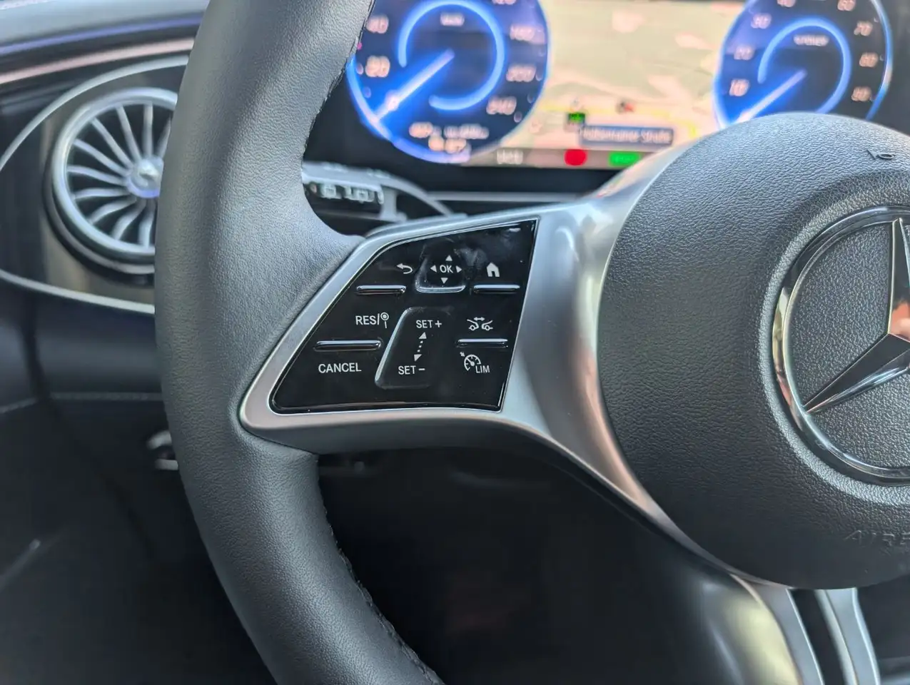 Mercedes-Benz EQE 350+ SUV Österreich-Edition, миниатюра 12