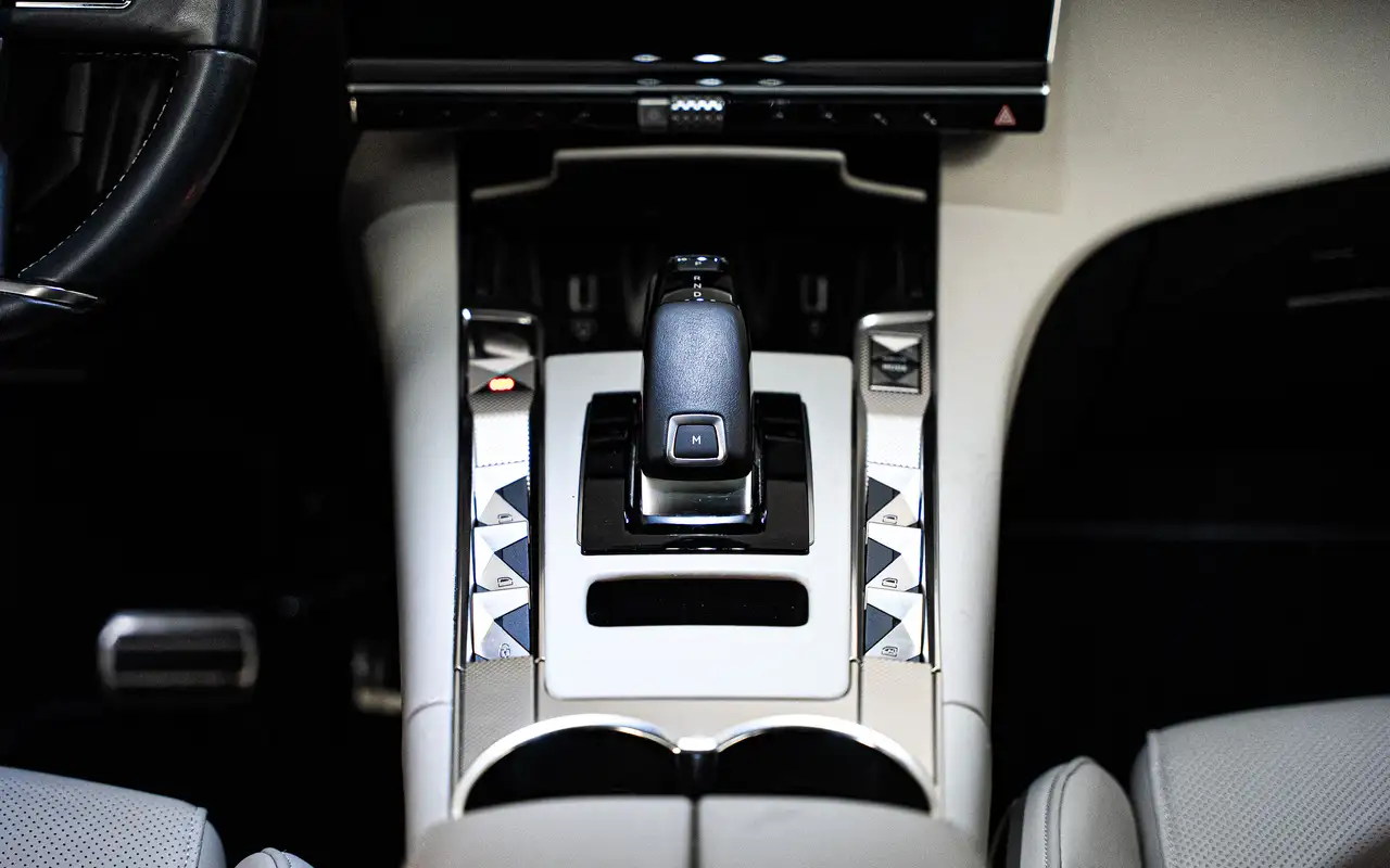 DS Automobiles DS 7 DS 7 1.5 BlueHDi Opera Incl. JA 19" - Cuir Nappa - Sièges chauf. et ventilés 22