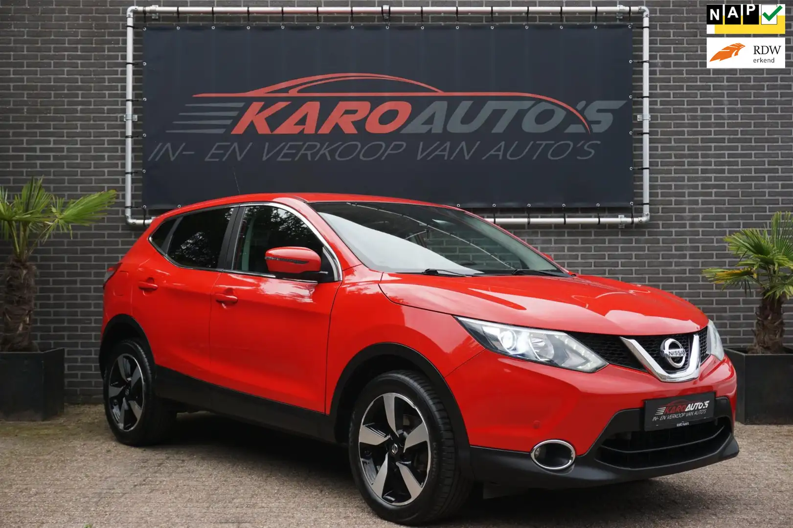 Nissan Qashqai 1.6 Connect Ed Led Nav 360cam Clima Cruise Lm Rouge - 1