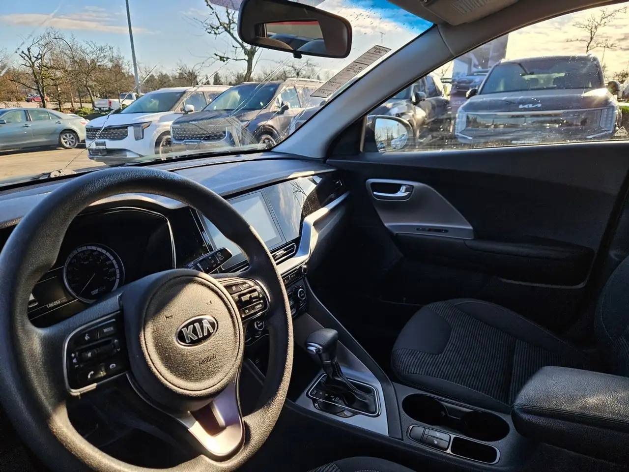 Kia Niro снимка Kia Niro