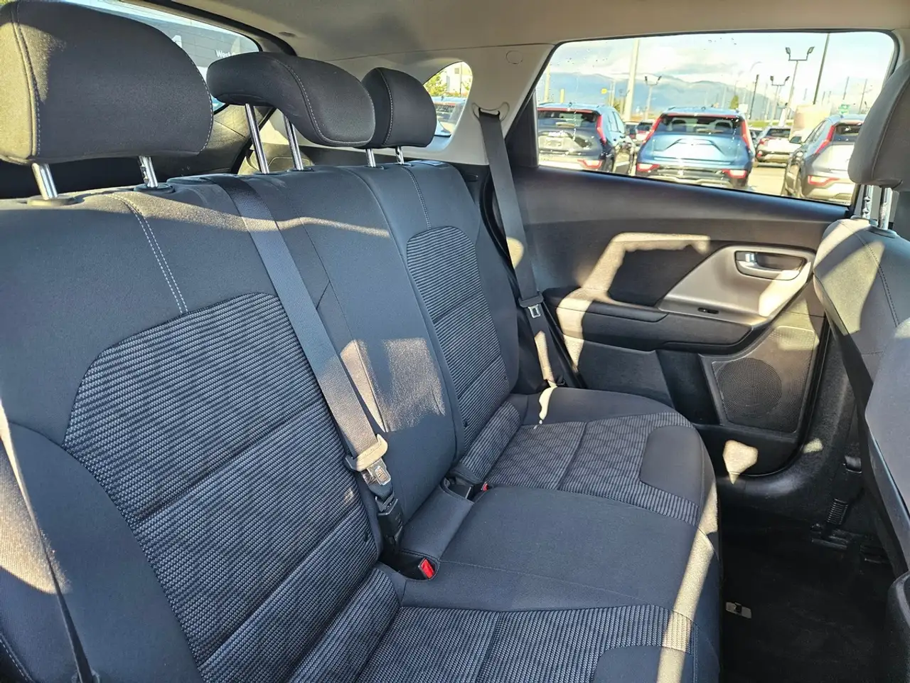 Kia Niro снимка Kia Niro