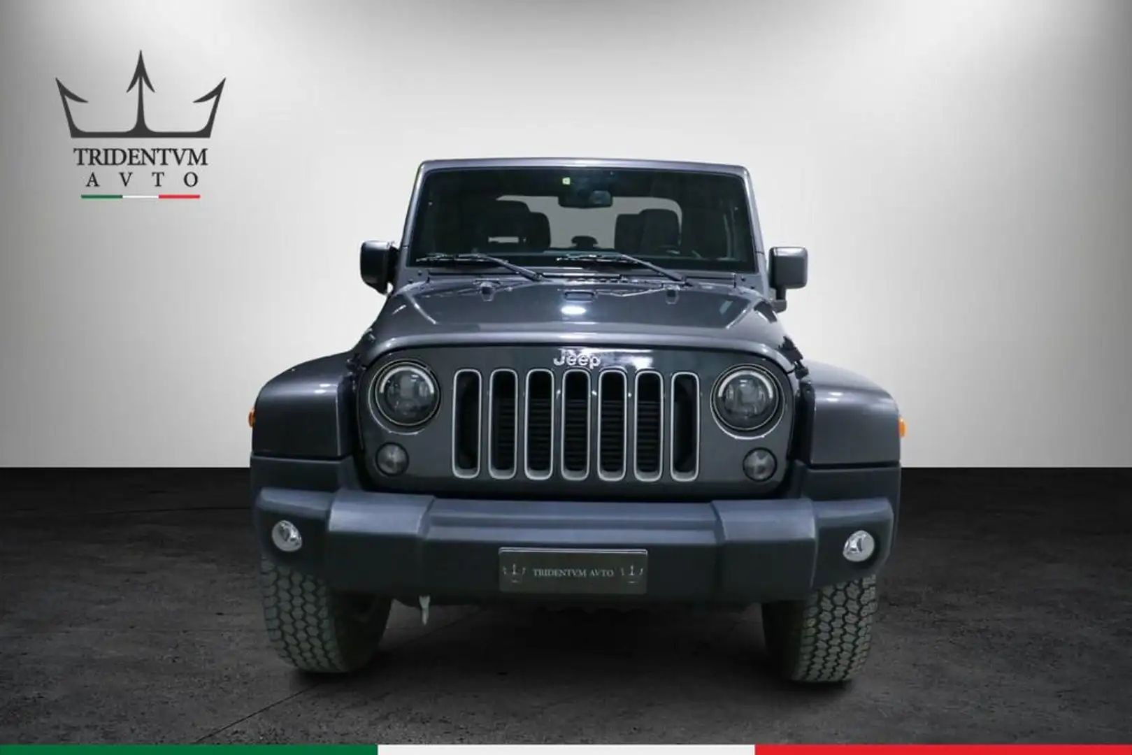 Jeep Wrangler 2.8 crd Sahara auto E6 Grigio - 2