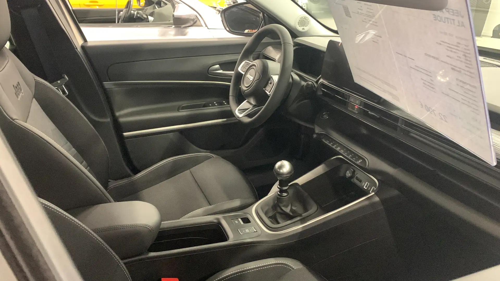 Jeep Avenger 1.2 Turbo-Benzin Altitude + Heating Seats+Carplay - 2
