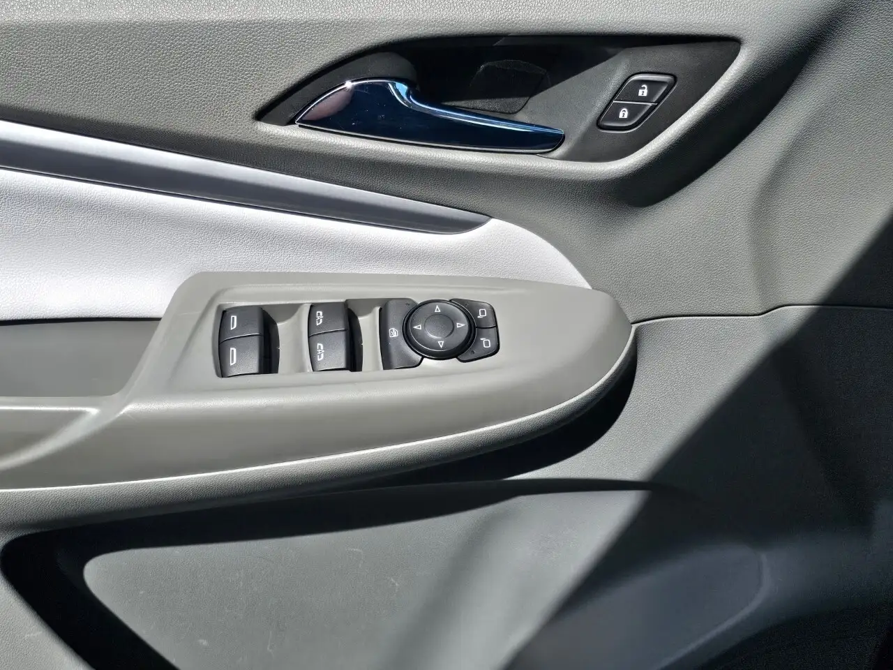 Chevrolet Bolt снимка Chevrolet Bolt