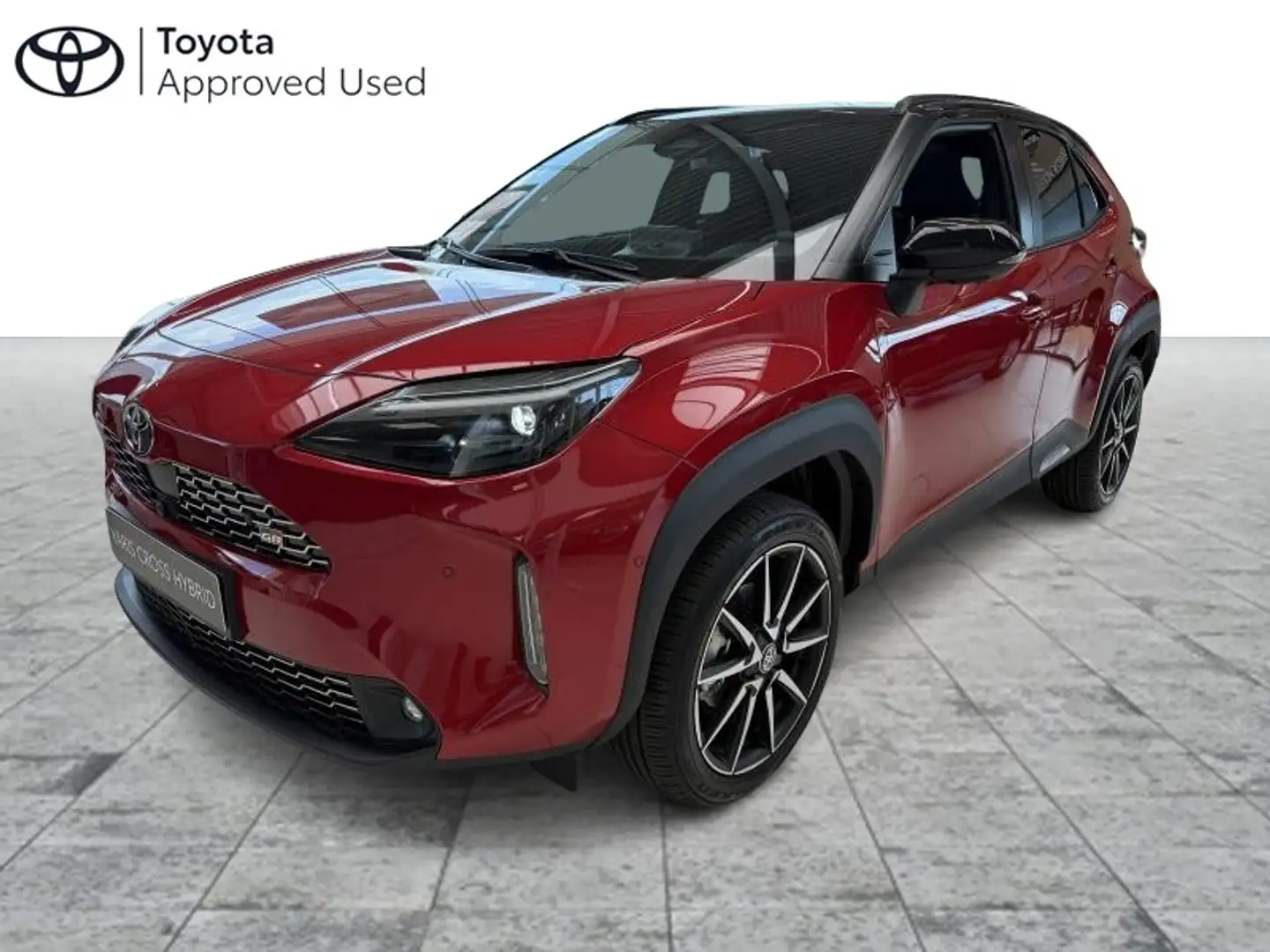 Toyota Yaris Cross 1.5 Hybrid 130PK GR Sport Rood - 1