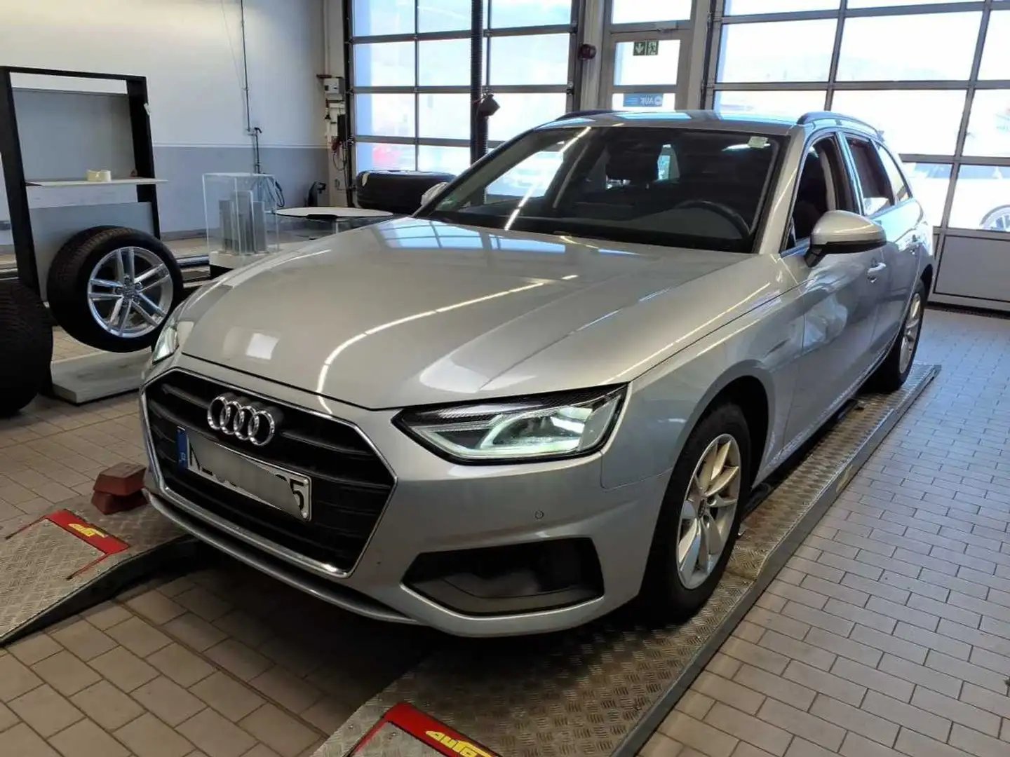 Audi A4 35 TDI S-tronic +AHK+KAMERA+LED+ASSISTS Silber - 2