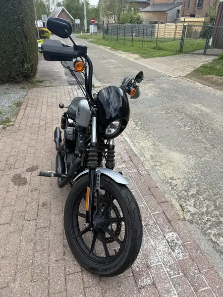 Harley-Davidson Iron 1200 - foto 3