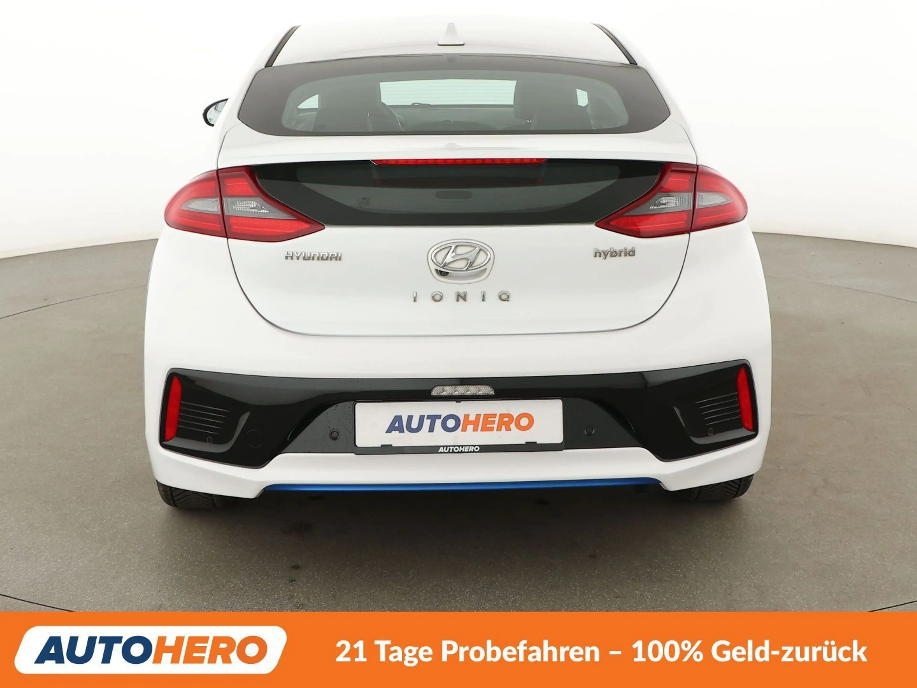 Hyundai IONIQ 1.6 Hybrid Premium Aut.*NAVI*BI-XENON*ACC*PDC*SHZ* — photo 5