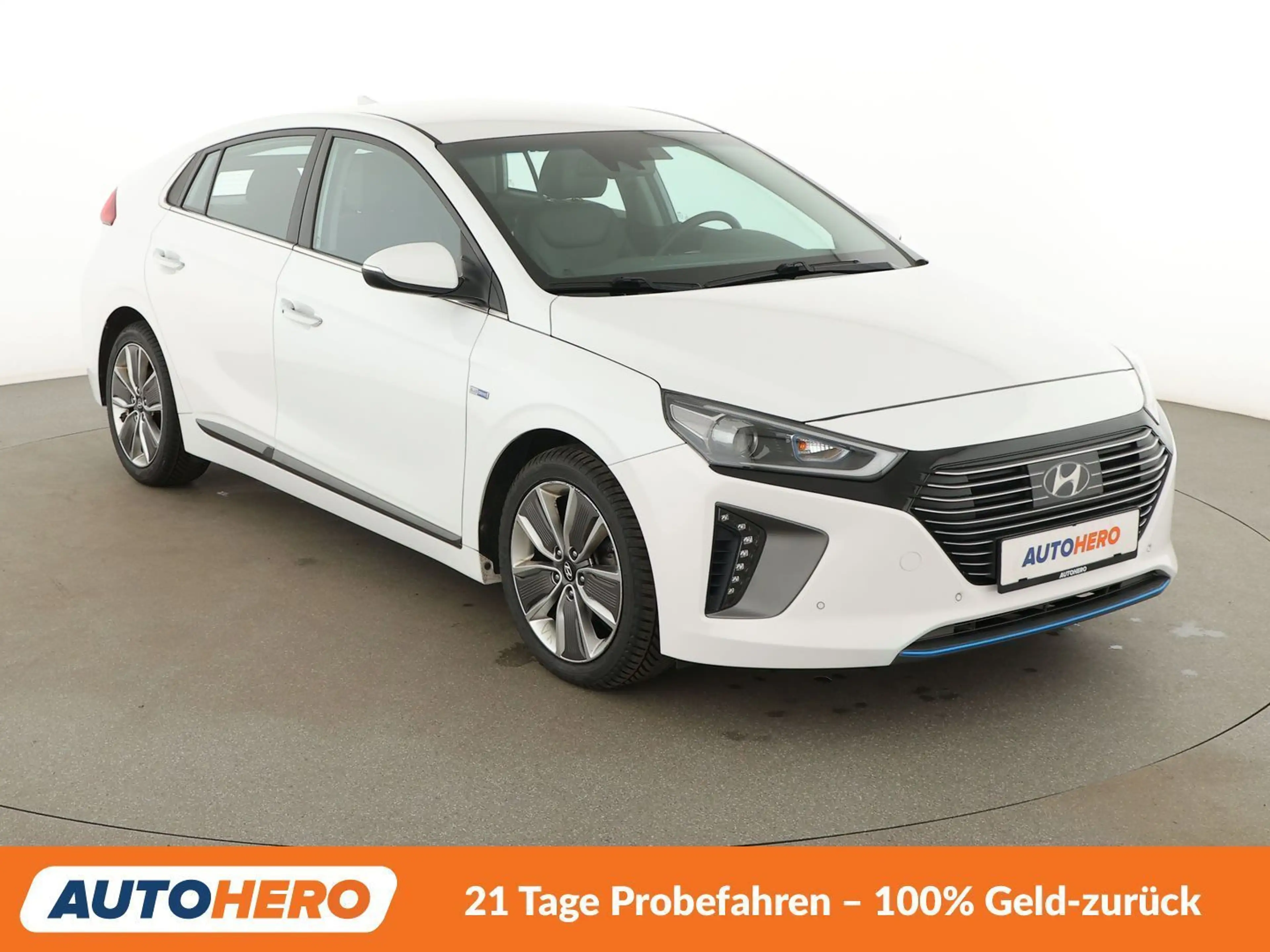 Hyundai IONIQ 1.6 Hybrid Premium Aut.*NAVI*BI-XENON*ACC*PDC*SHZ* — photo 8