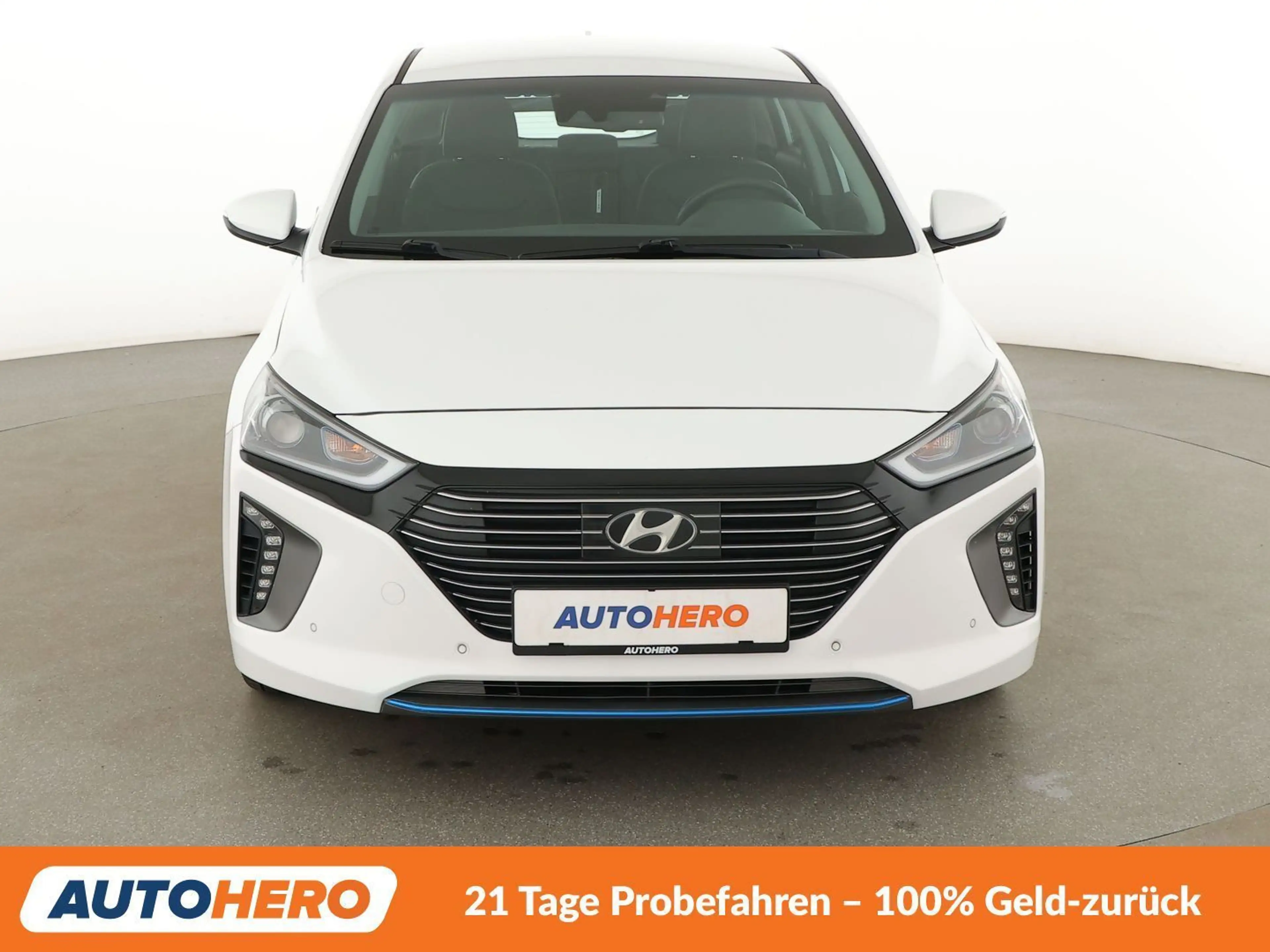 Hyundai IONIQ 1.6 Hybrid Premium Aut.*NAVI*BI-XENON*ACC*PDC*SHZ* — photo 9
