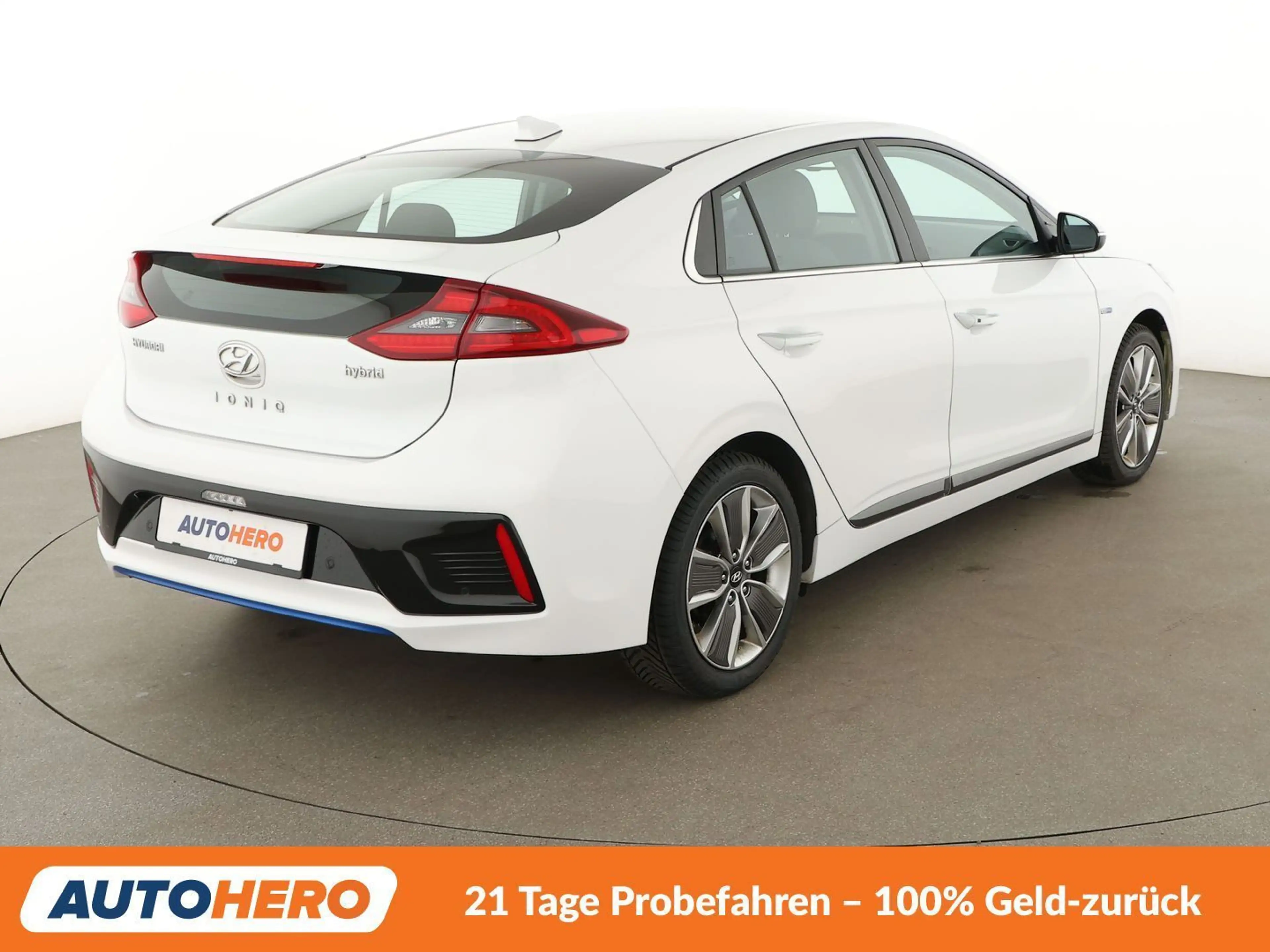 Hyundai IONIQ 1.6 Hybrid Premium Aut.*NAVI*BI-XENON*ACC*PDC*SHZ* — photo 6