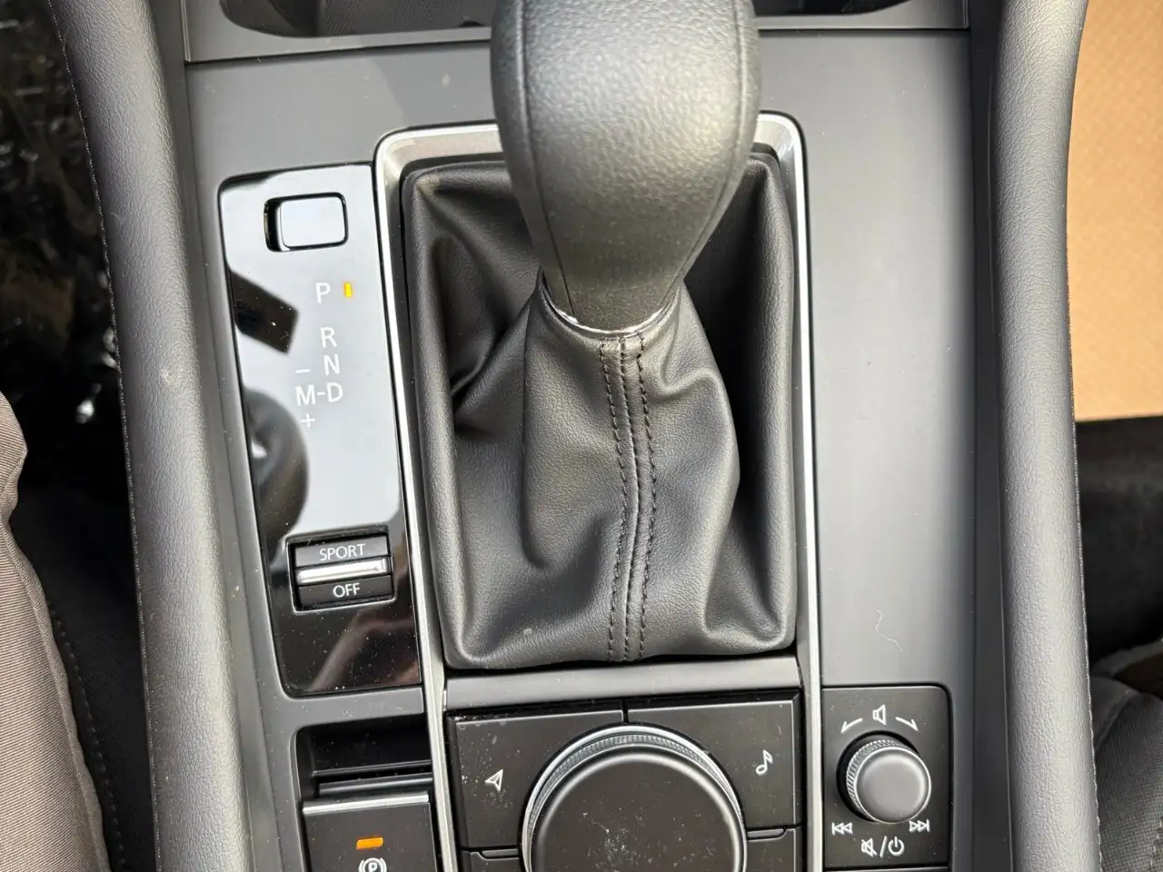 Mazda 3 снимка Mazda 3
