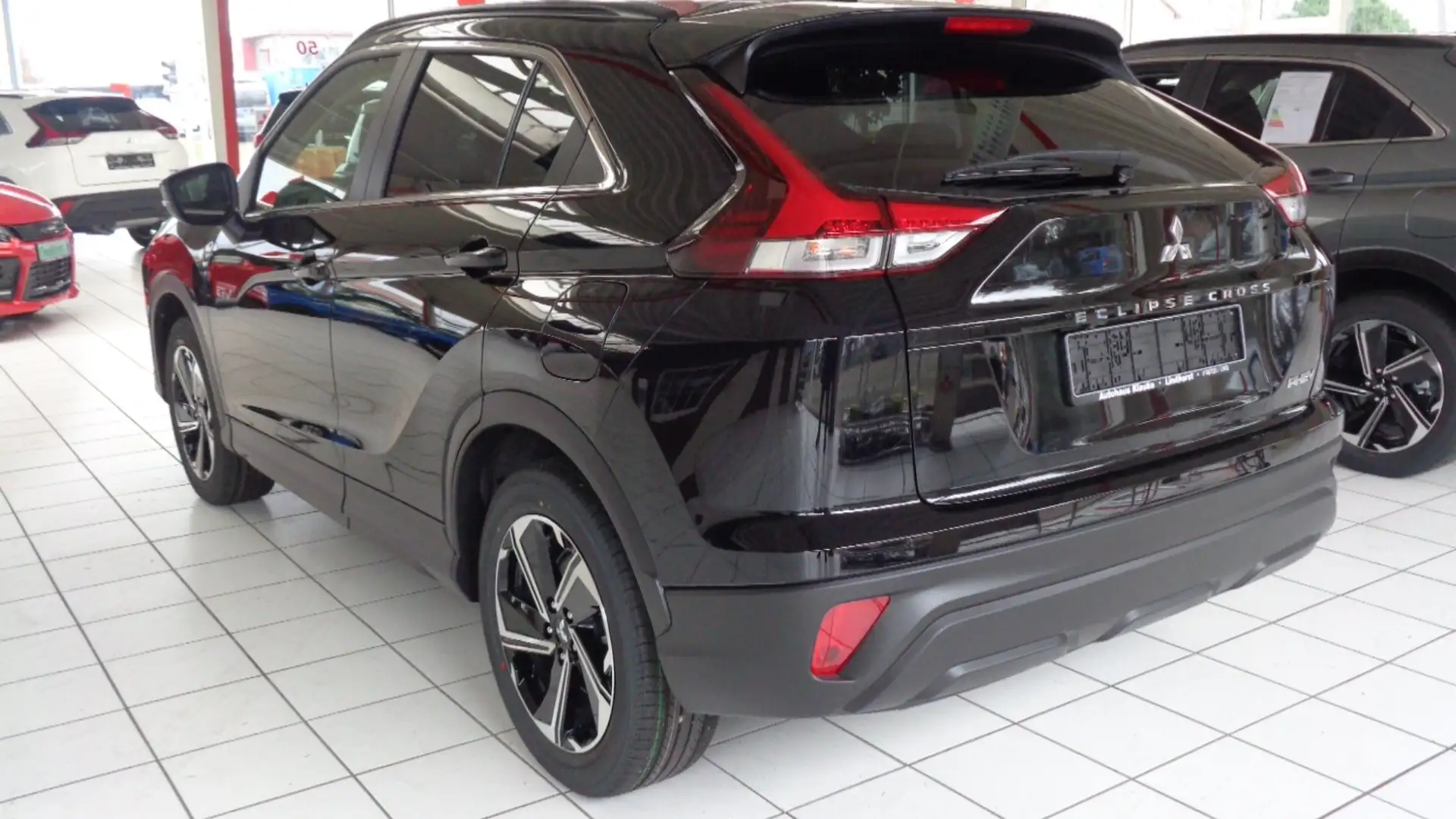 Mitsubishi Eclipse Cross 2.4 PLUG-IN HYBRID 4WD Select Schwarz - 2