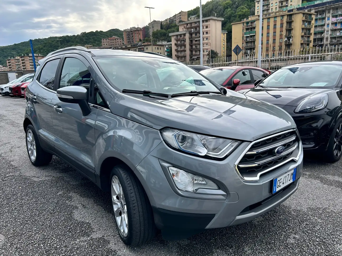 Ford EcoSport 1.0 EcoBoost 125 CV Start&Stop Titanium Grijs - 2