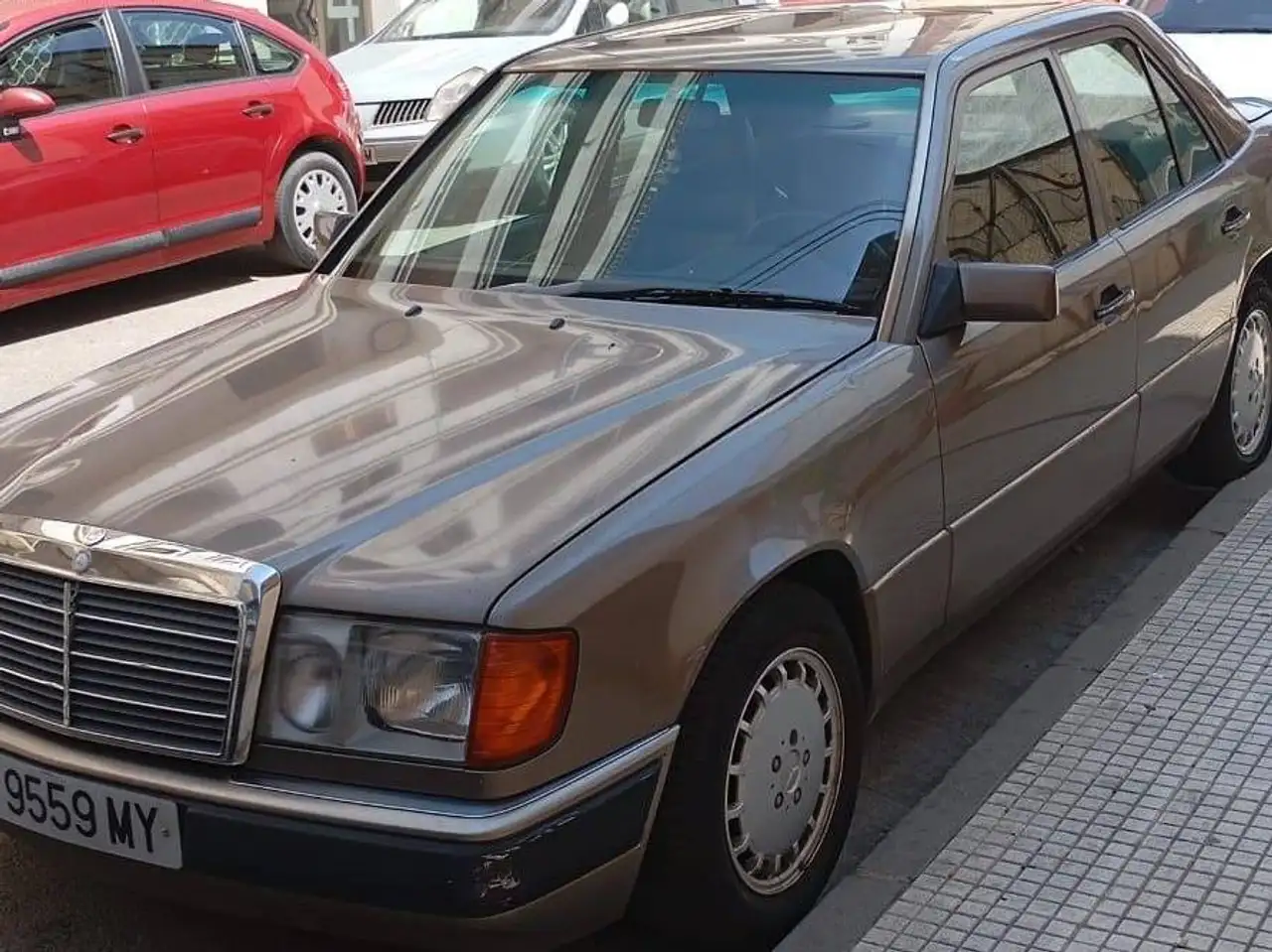 Mercedes-Benz E 300