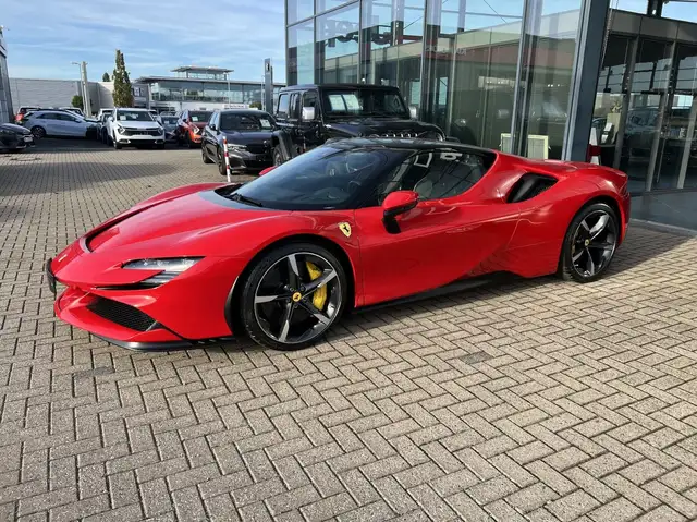 Ferrari SF90 Stradale STRADALE 4.0 PHEV 735KW *Ein Traum in Rot*