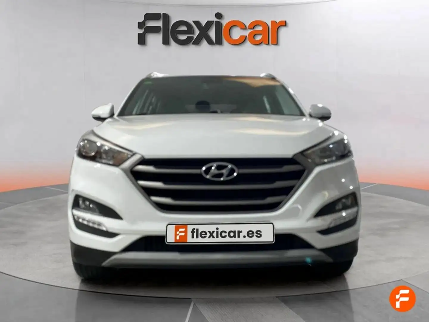 Hyundai TUCSON 1.6 GDi BlueDrive Klass Nav 4x2 Amarillo - 2
