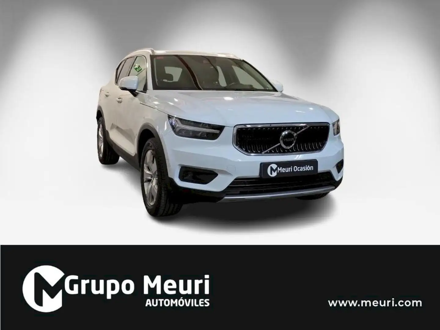 Volvo XC40 T3 Momentum Blanco - 1