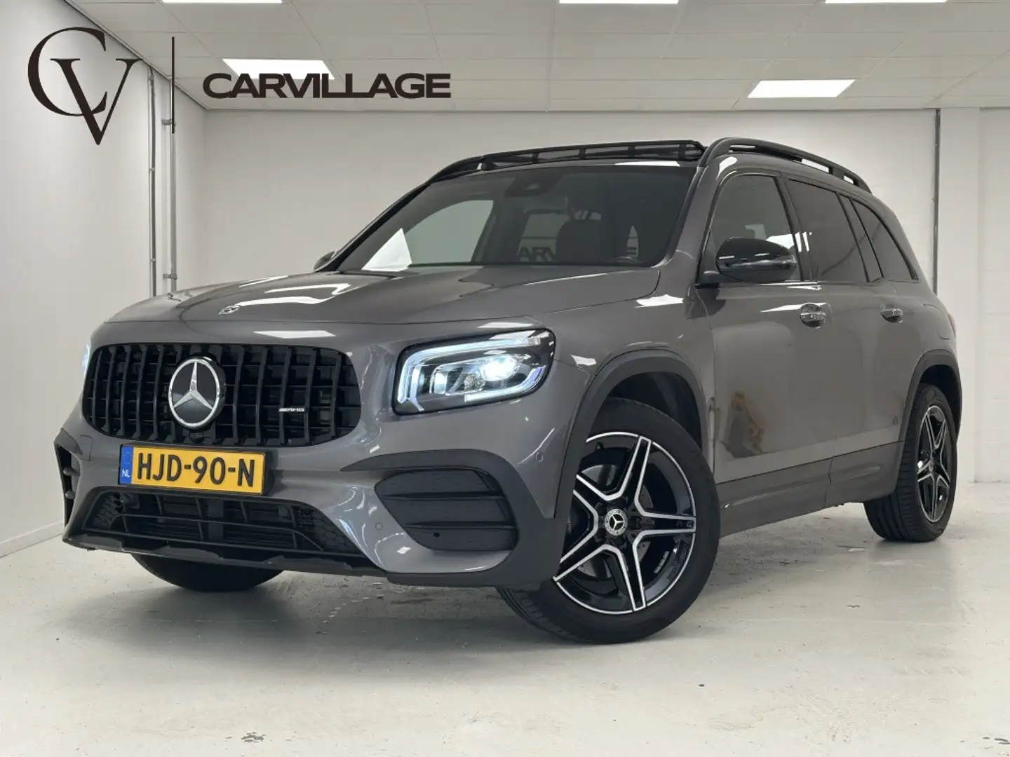 Mercedes-Benz GLB 200 AMG Line 7p. | 4x Isofix | Panoramadak | 35 AMG Lo Grijs - 1