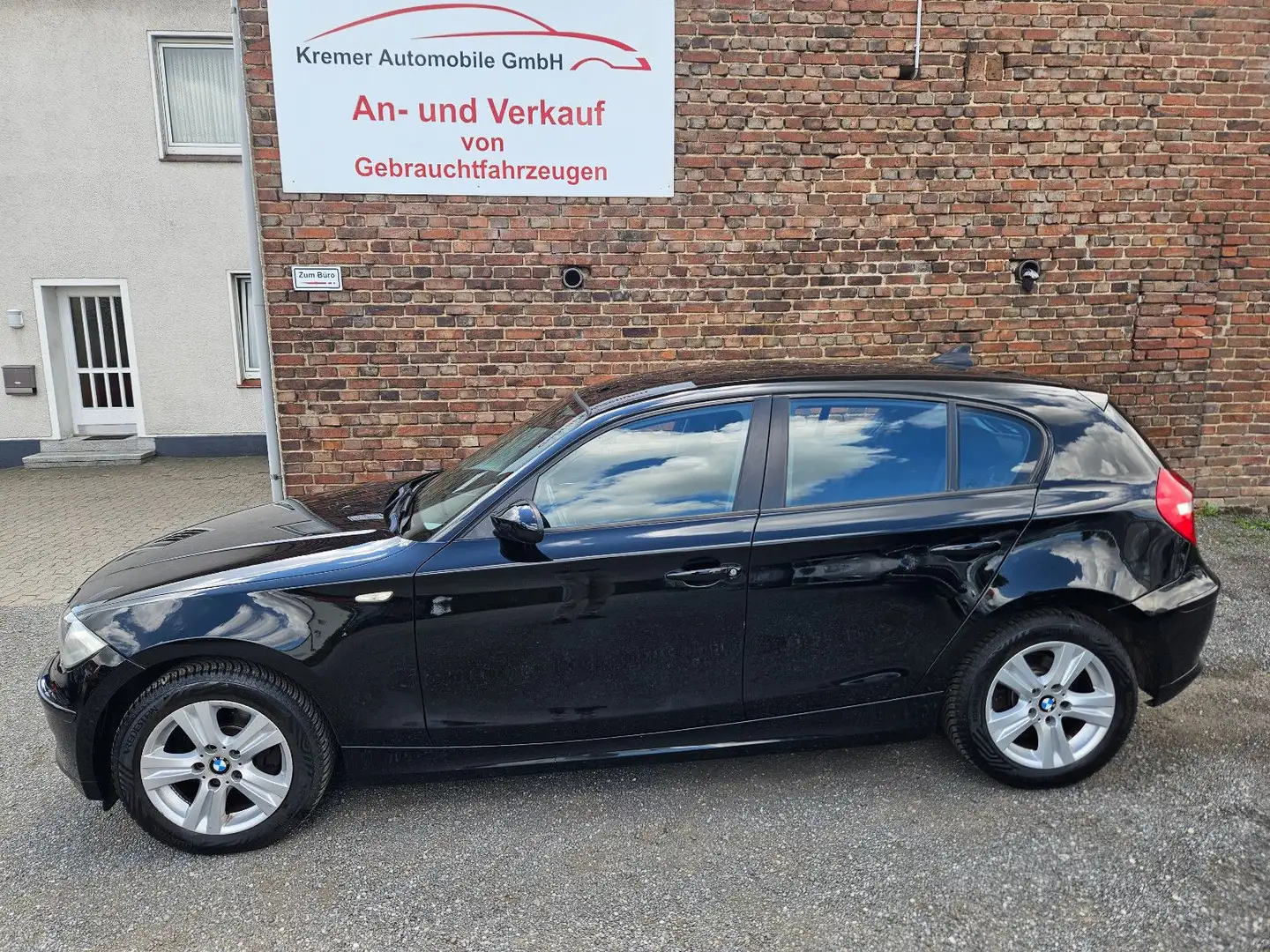 BMW 116 i Lim. | TüV 01.2027 Schwarz - 2