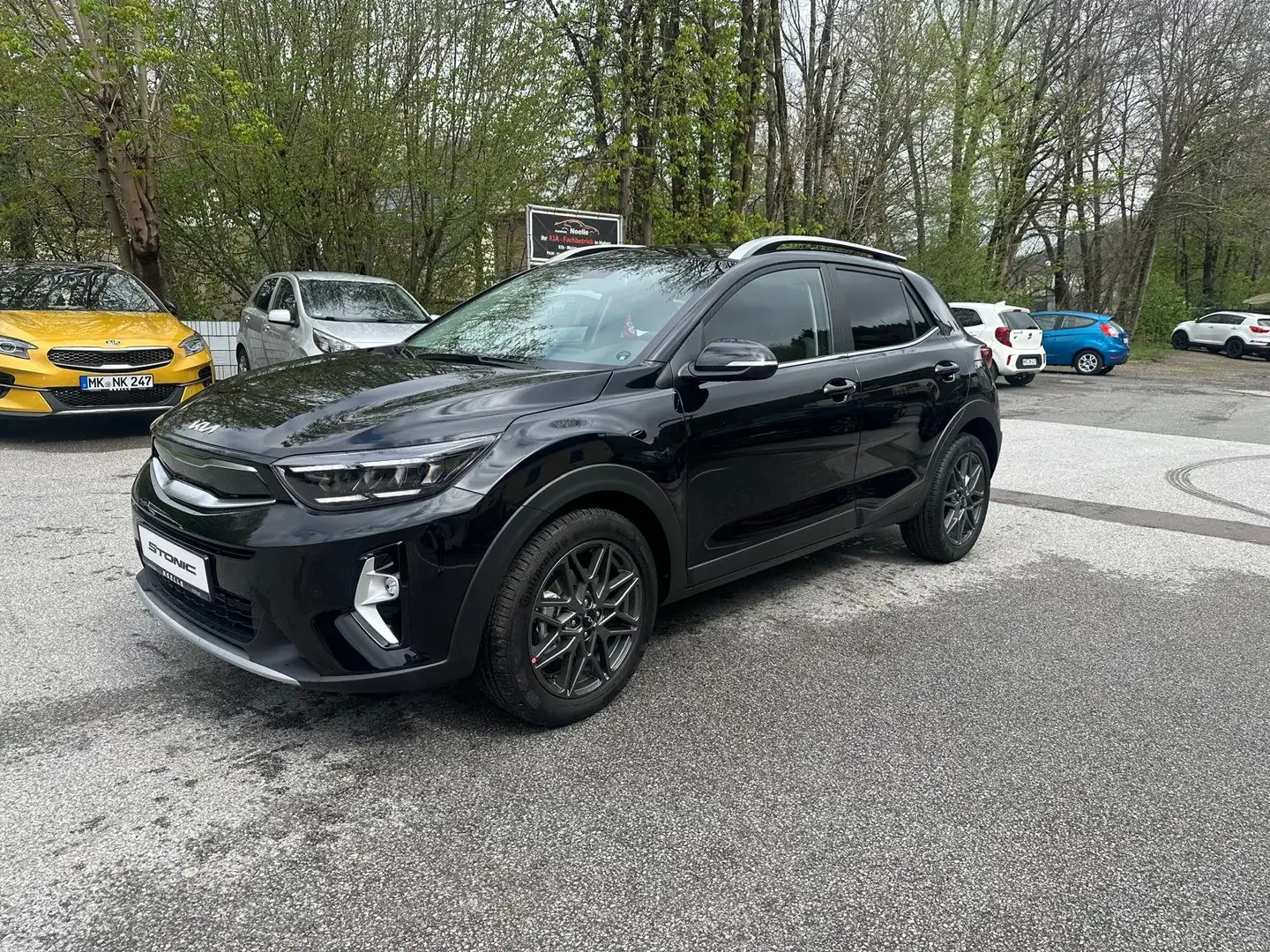 Kia Stonic 1.0 T-GDi Nightline Edition Schwarz - 1