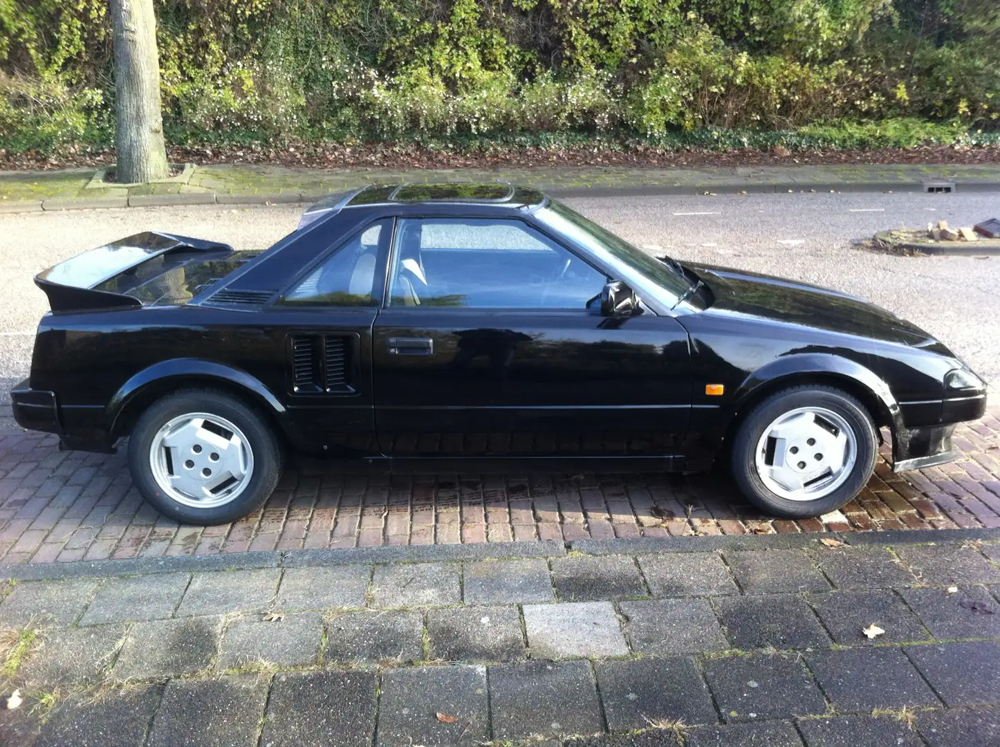 Toyota MR 2 AW11 Schwarz - 1