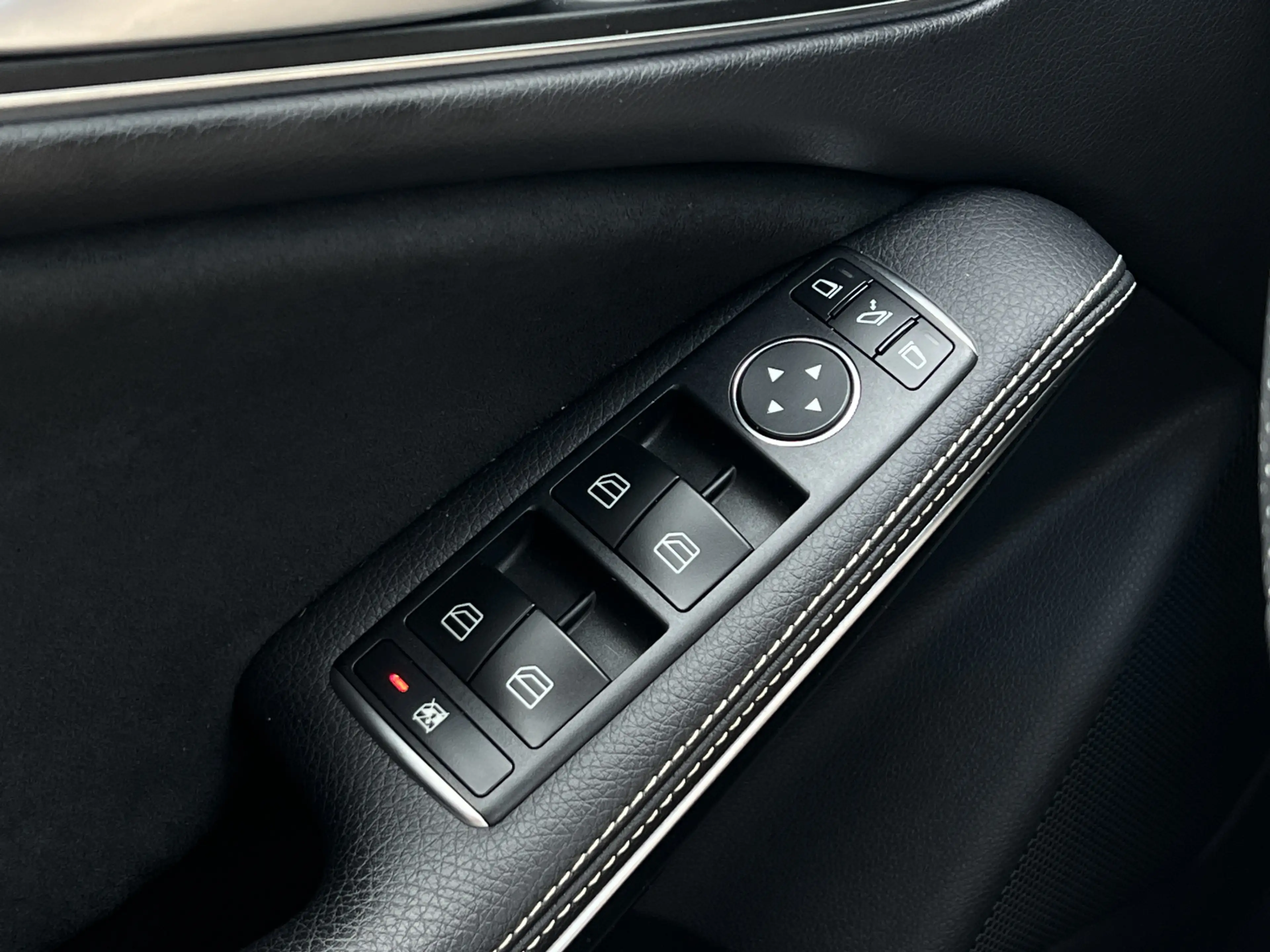Mercedes-Benz CLA 200 Shooting Brake Prestige | AMG-Line | Leder | LED | — photo 11