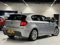 BMW 118 1-serie 118i 143PK M-pakket| Stoelverwarming!! Grau - thumbnail 3