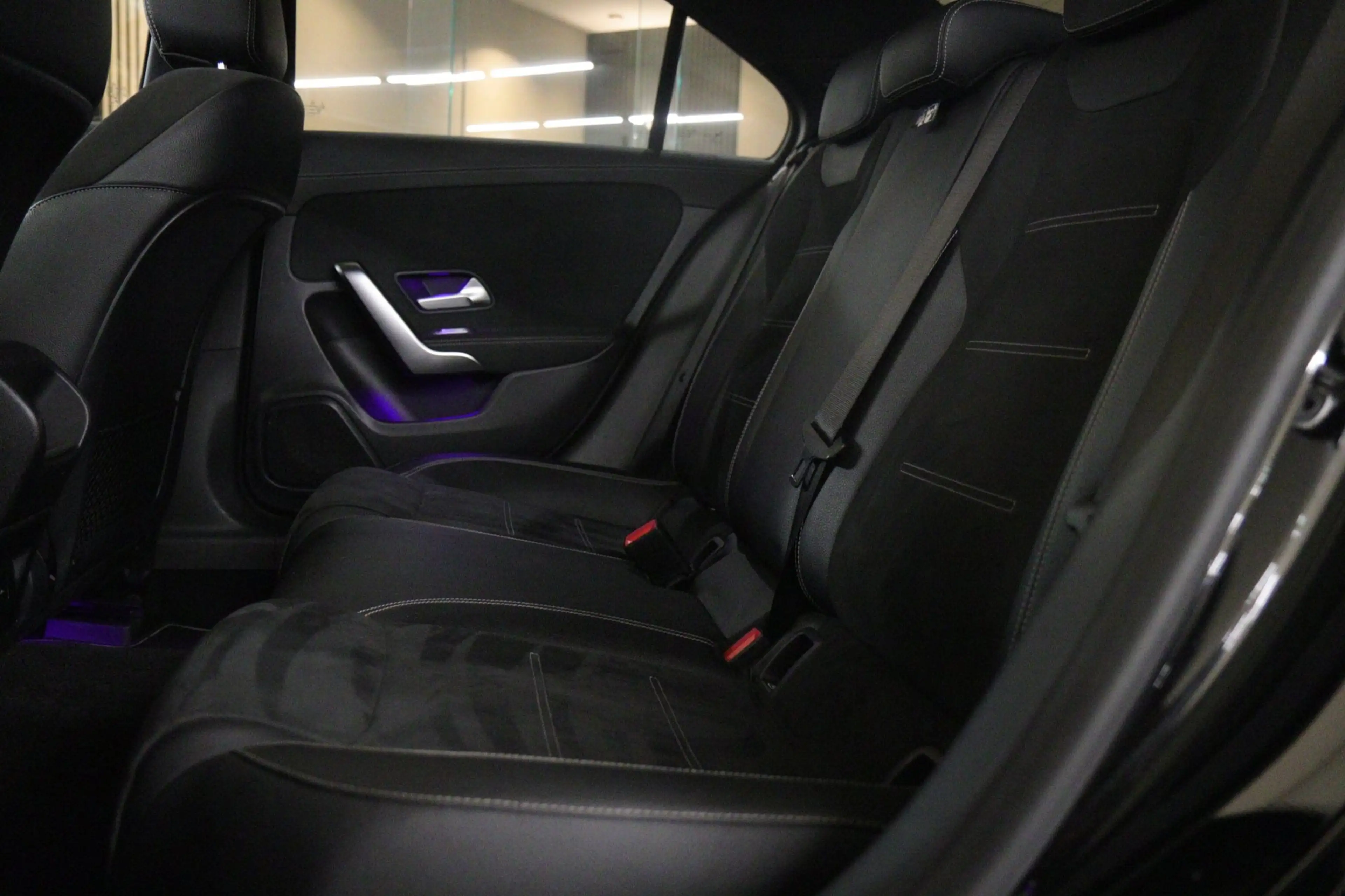 Mercedes-Benz A 250 e Premium Plus AMG NIGHT PAKKET PANO/BLACKSTYLE/CA — photo 12