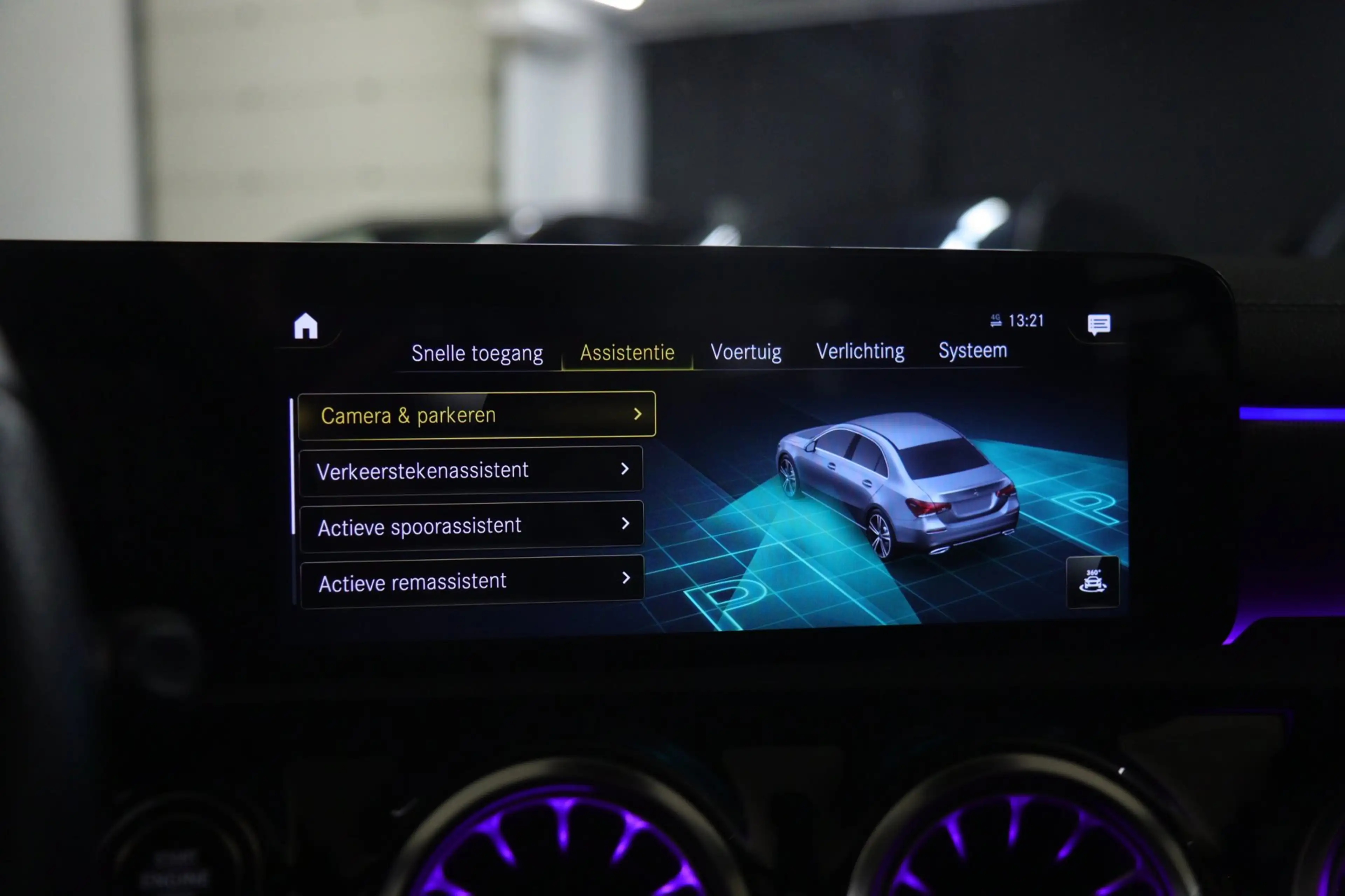 Mercedes-Benz A 250 e Premium Plus AMG NIGHT PAKKET PANO/BLACKSTYLE/CA — photo 41