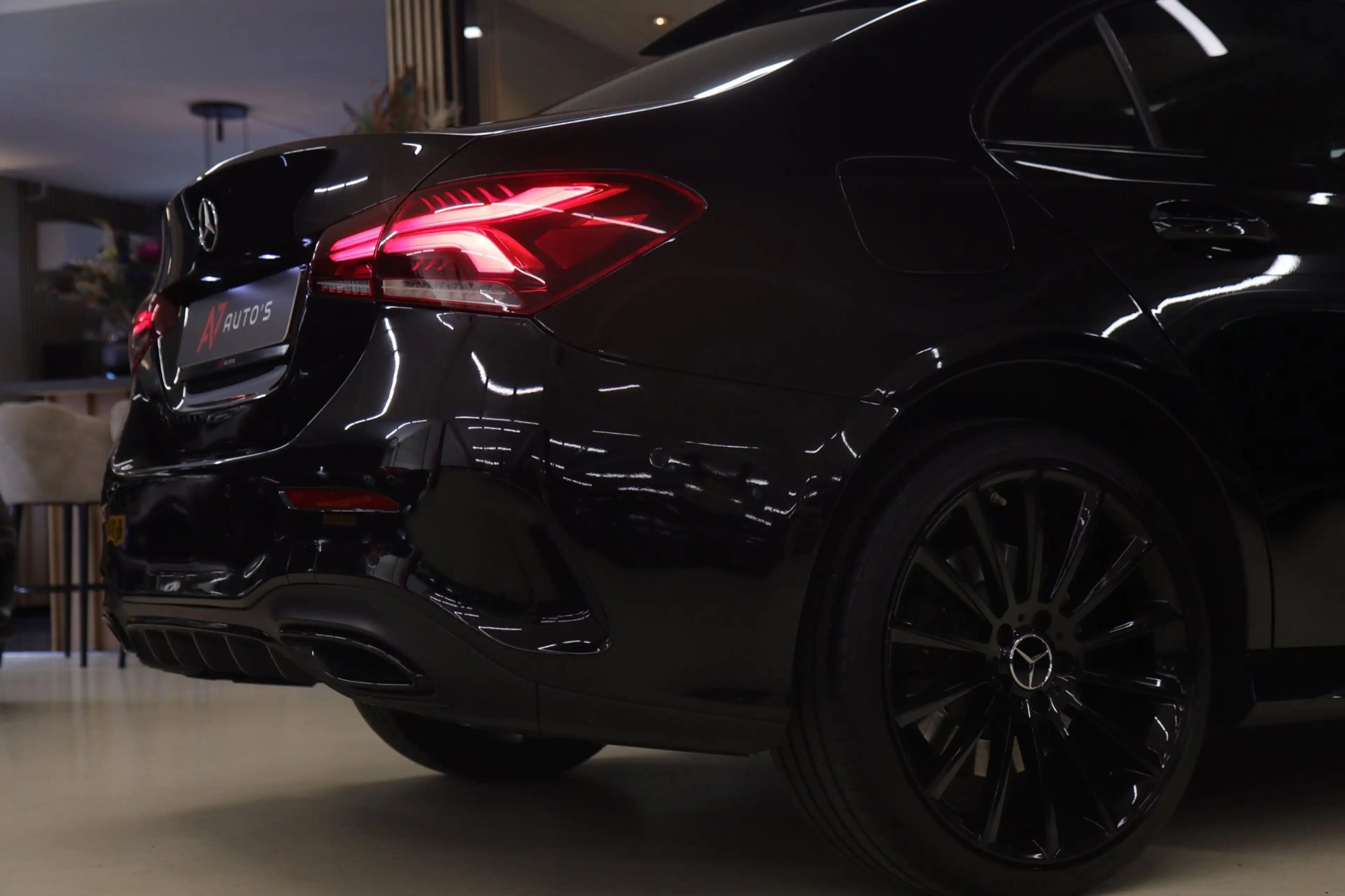 Mercedes-Benz A 250 e Premium Plus AMG NIGHT PAKKET PANO/BLACKSTYLE/CA — photo 16