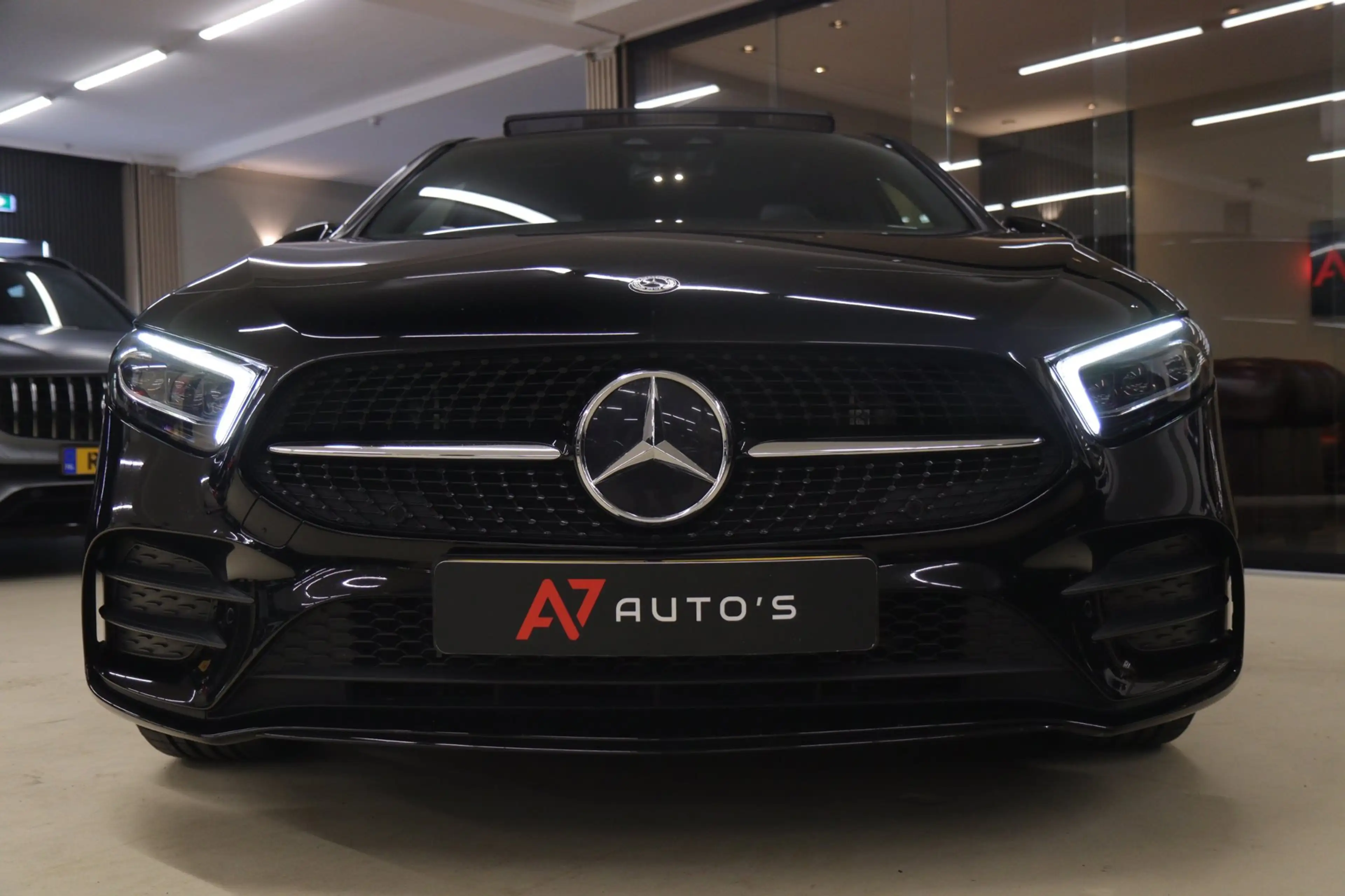 Mercedes-Benz A 250 e Premium Plus AMG NIGHT PAKKET PANO/BLACKSTYLE/CA — photo 15