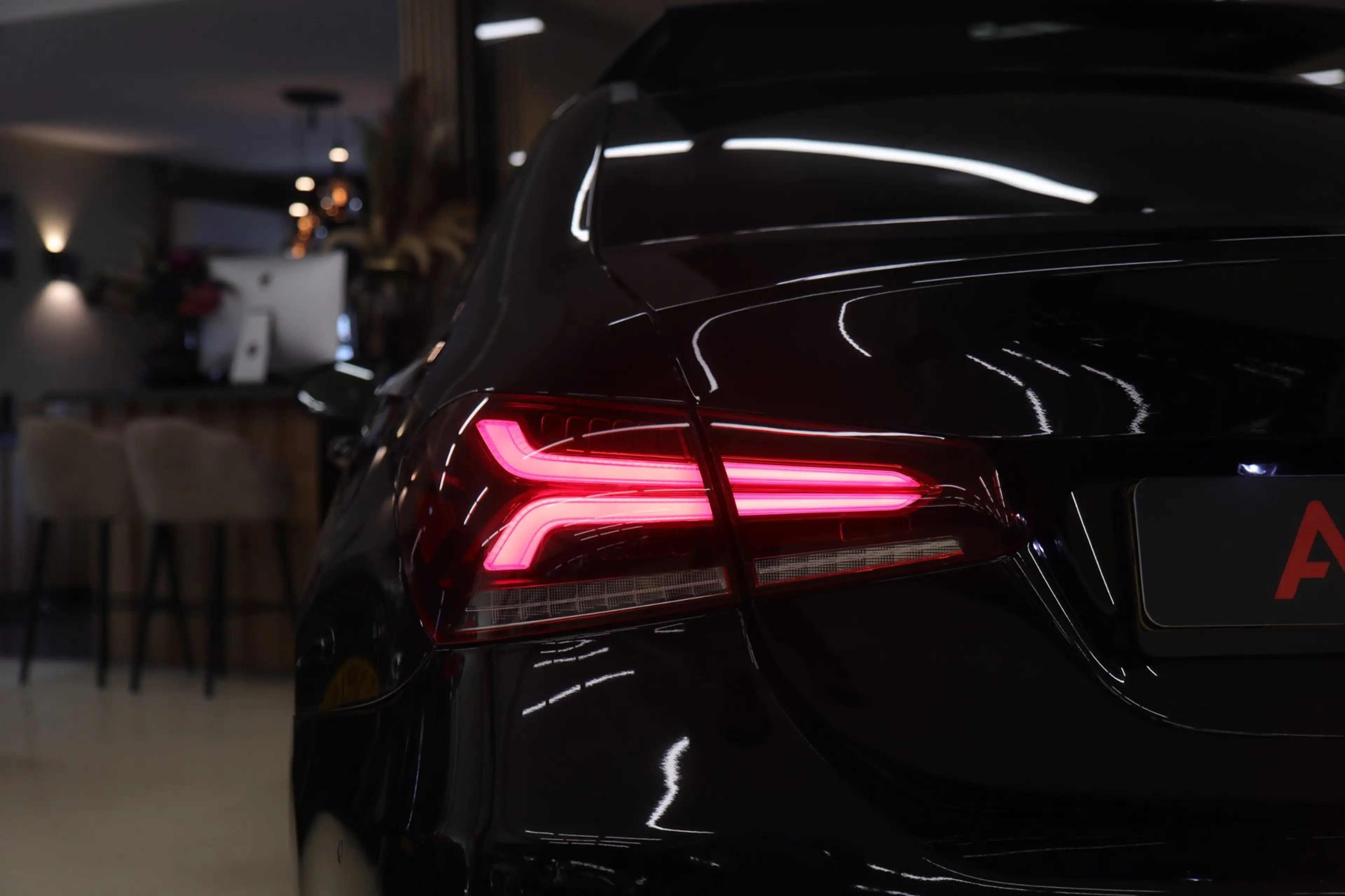 Mercedes-Benz A 250 e Premium Plus AMG NIGHT PAKKET PANO/BLACKSTYLE/CA — photo 7