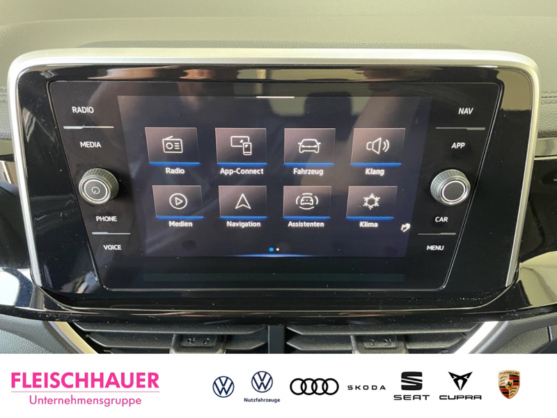 Volkswagen T-Roc 1,5 TSI R-Line ACC Navi AHK Pano Tel.-Vorb. DAB LE — photo 13