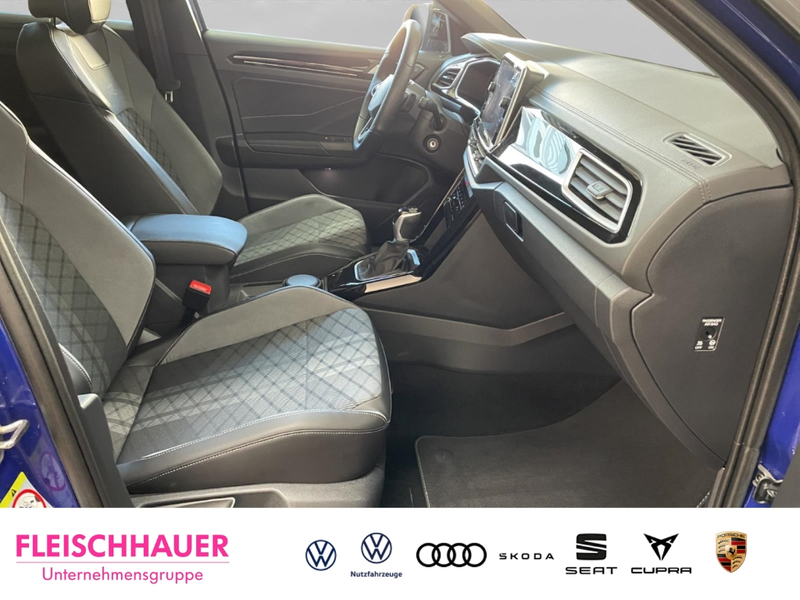Volkswagen T-Roc 1,5 TSI R-Line ACC Navi AHK Pano Tel.-Vorb. DAB LE — photo 9