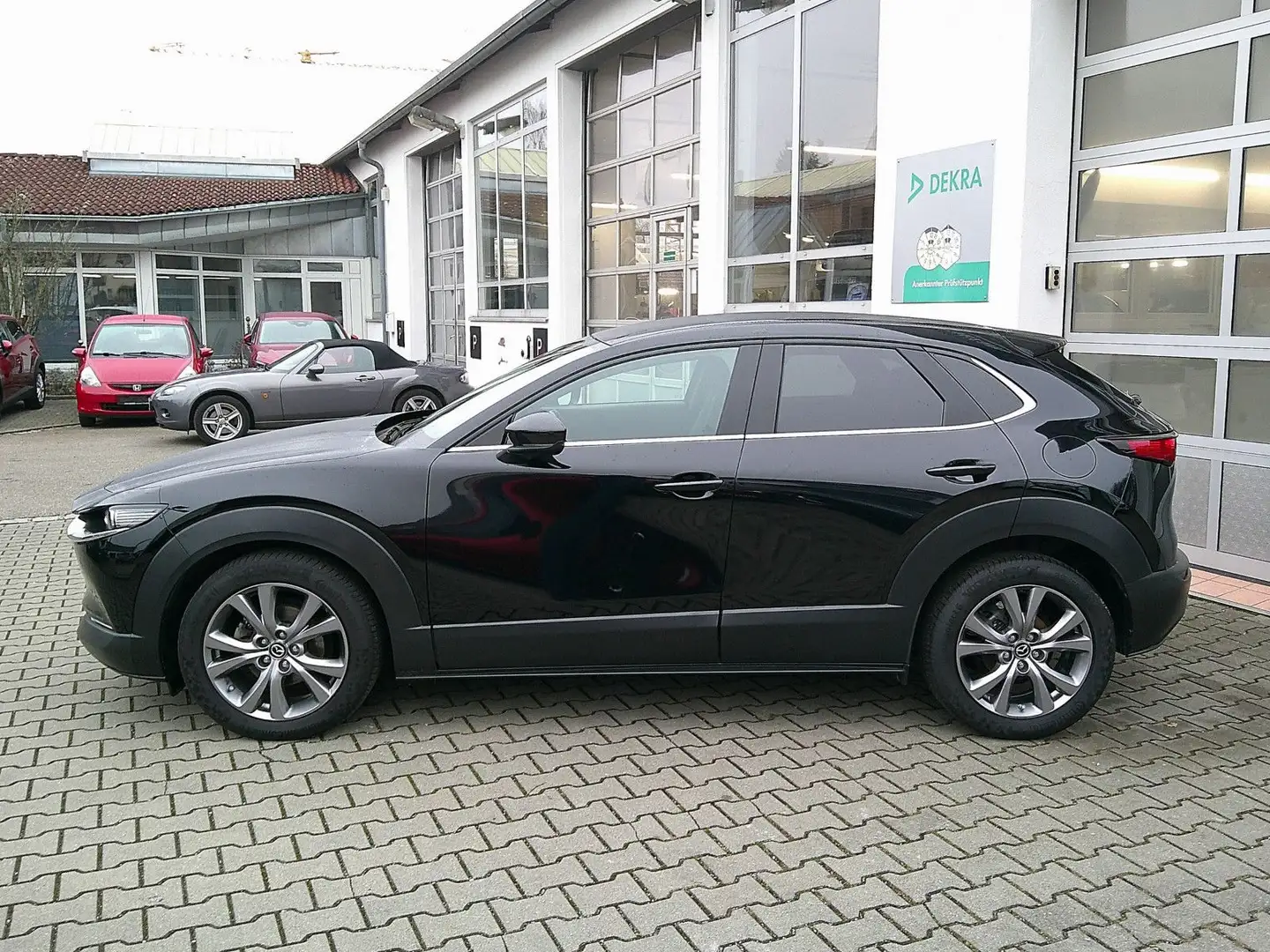 Mazda CX-30 SKYACTIV 150 Selection BOSE/360°/NAVI/HUD Schwarz - 2