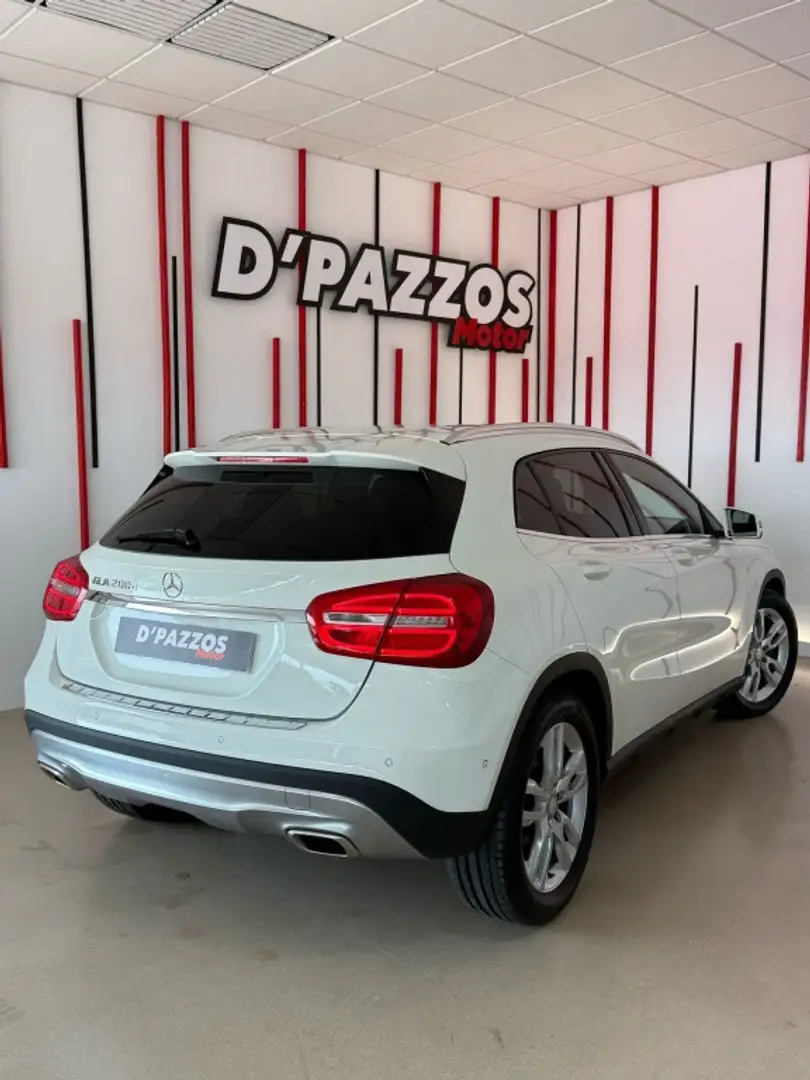 Mercedes-Benz GLA 200 200d Blanco - 2