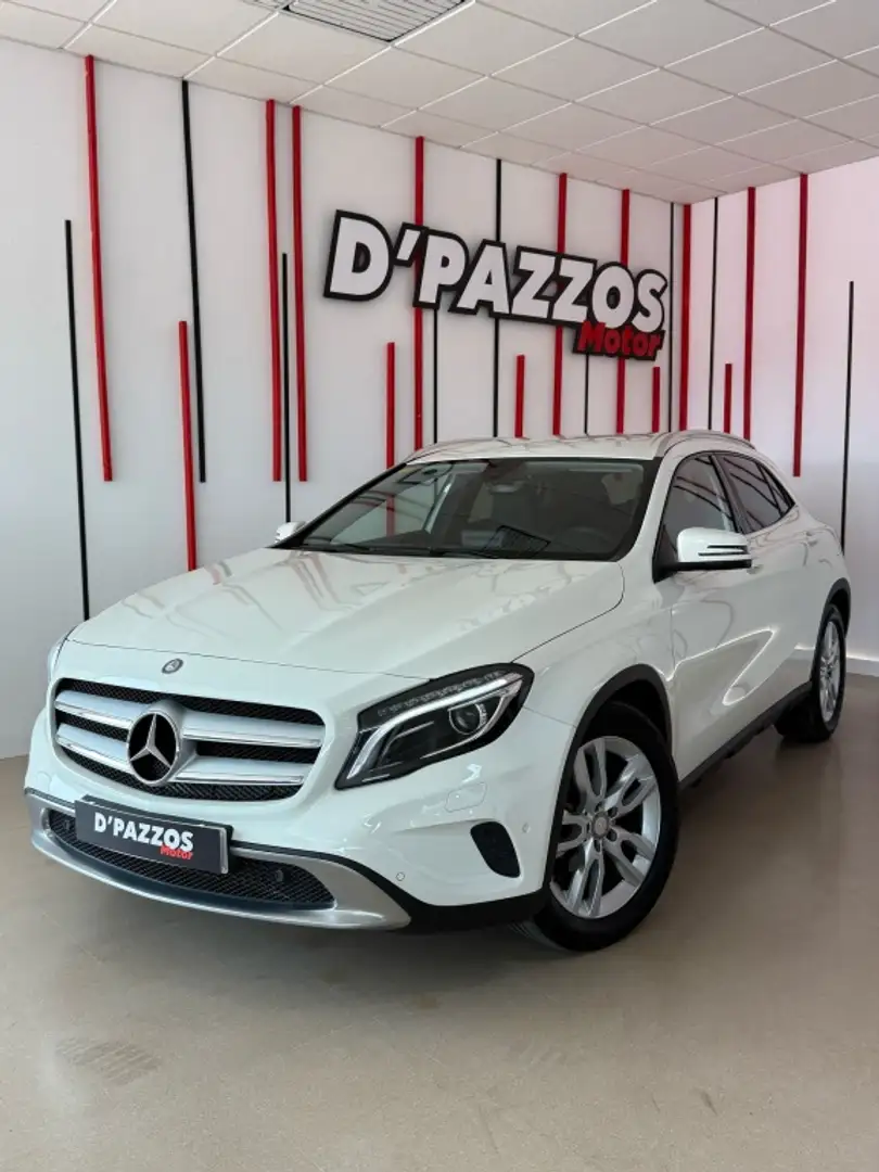Mercedes-Benz GLA 200 200d Blanco - 1