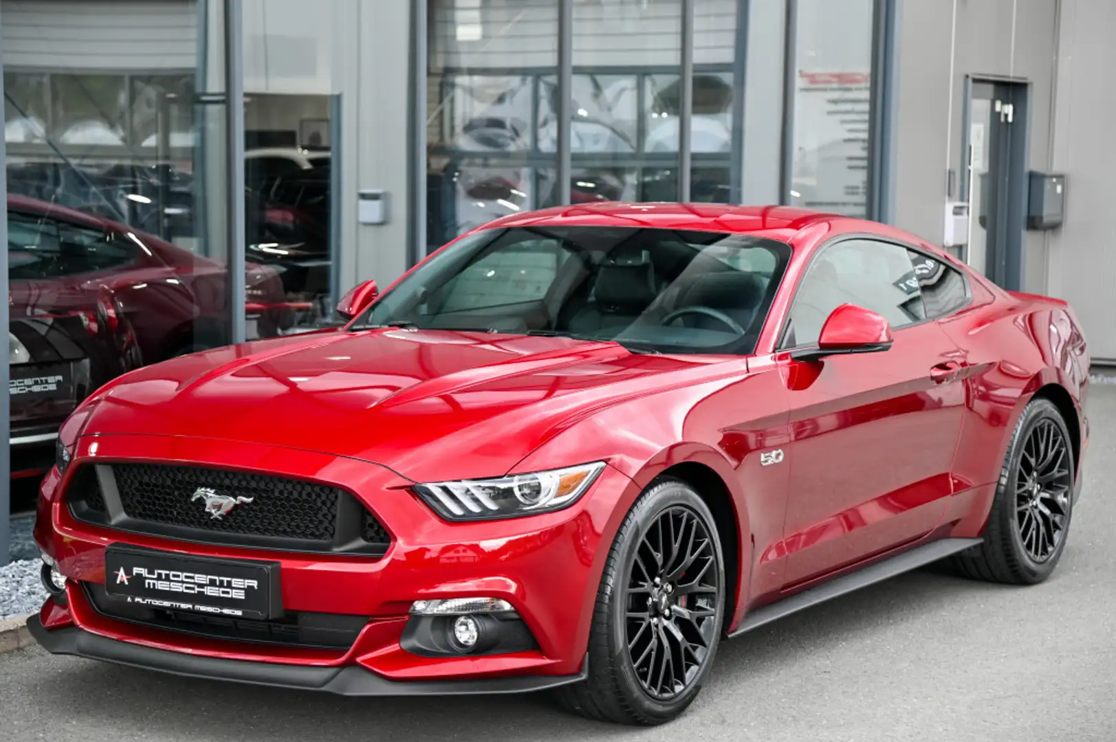 Ford Mustang Coupe 5.0 V8 Aut. GT erst 16.002 km !!* Rot - 2