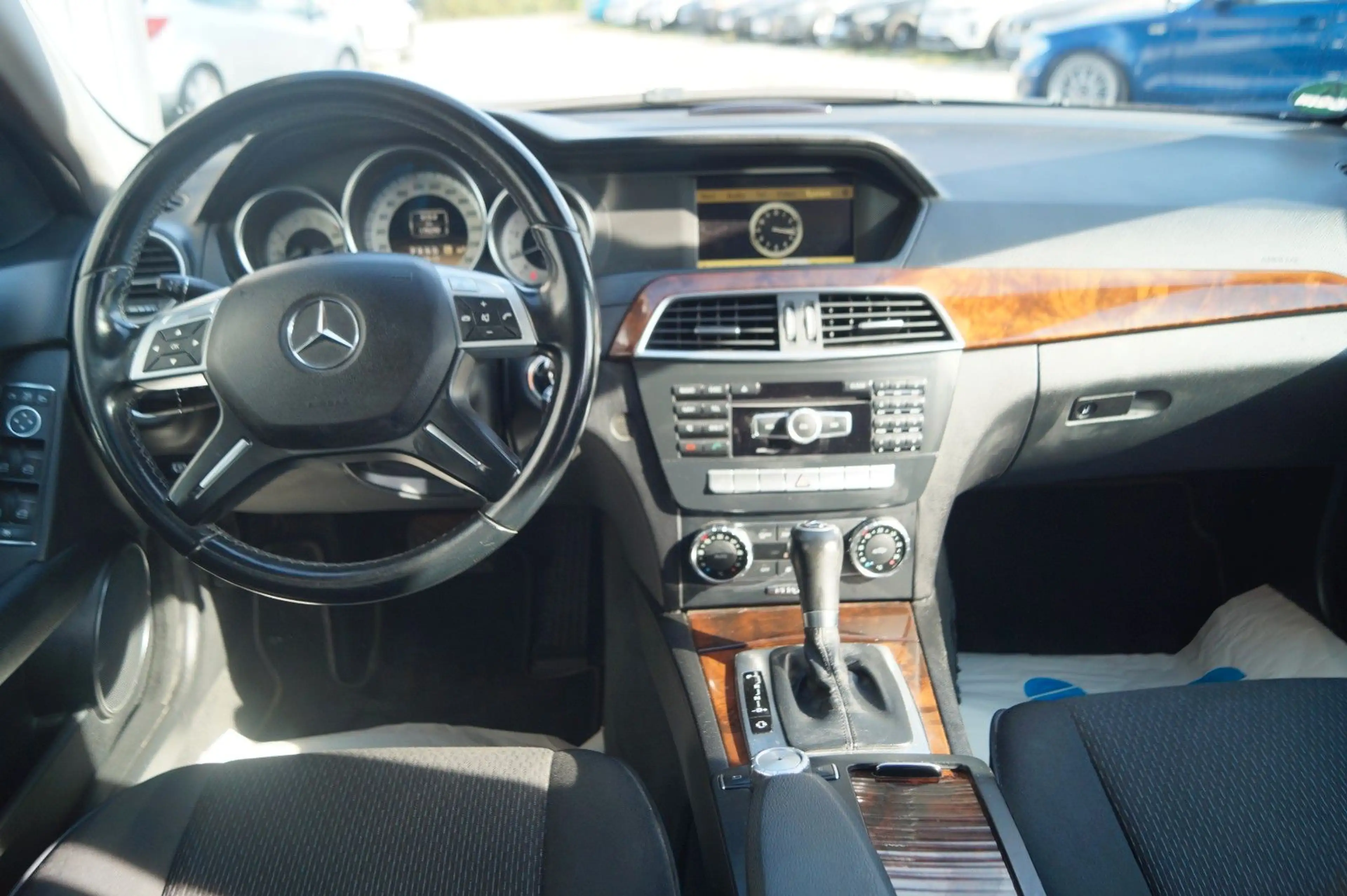 Mercedes-Benz C 250 CGI BlueEfficiency|Autom.|AHK|NAVI| — photo 9