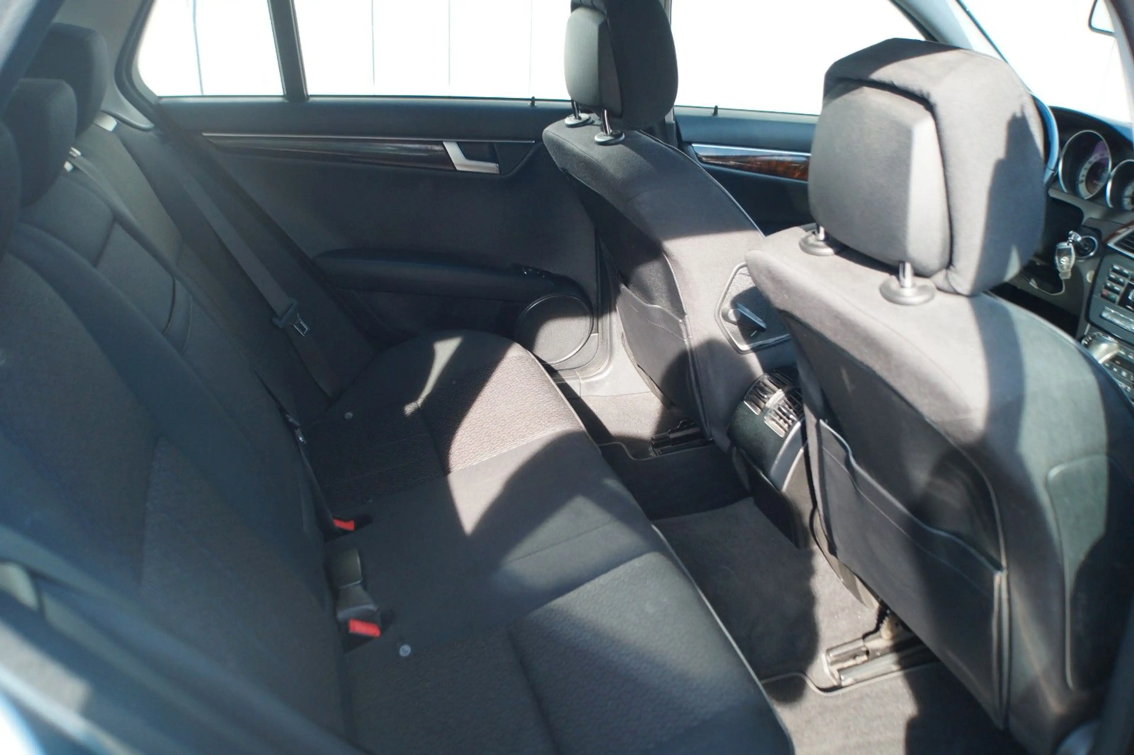 Mercedes-Benz C 250 CGI BlueEfficiency|Autom.|AHK|NAVI| — photo 13