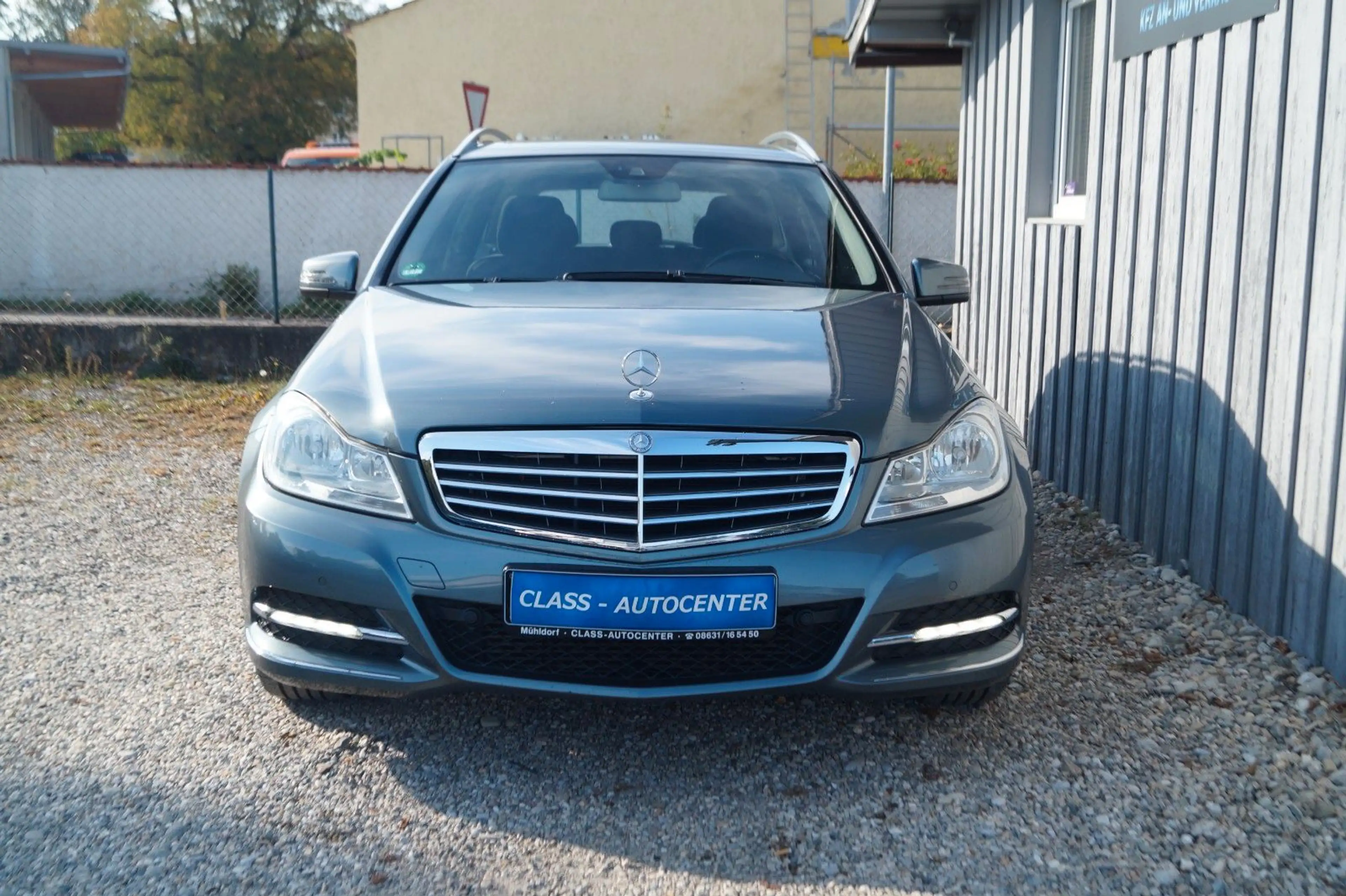 Mercedes-Benz C 250 CGI BlueEfficiency|Autom.|AHK|NAVI| — photo 3
