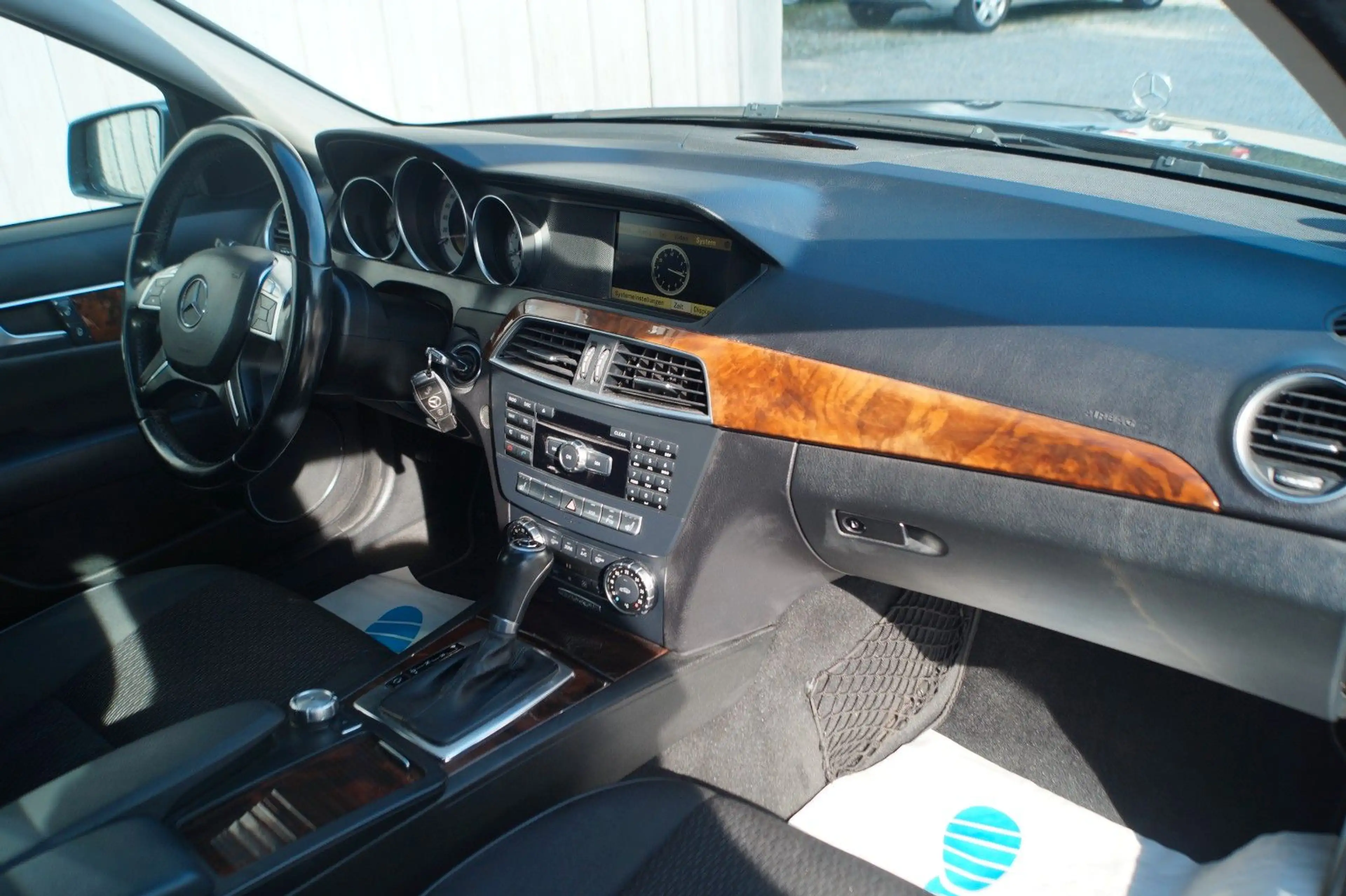 Mercedes-Benz C 250 CGI BlueEfficiency|Autom.|AHK|NAVI| — photo 10