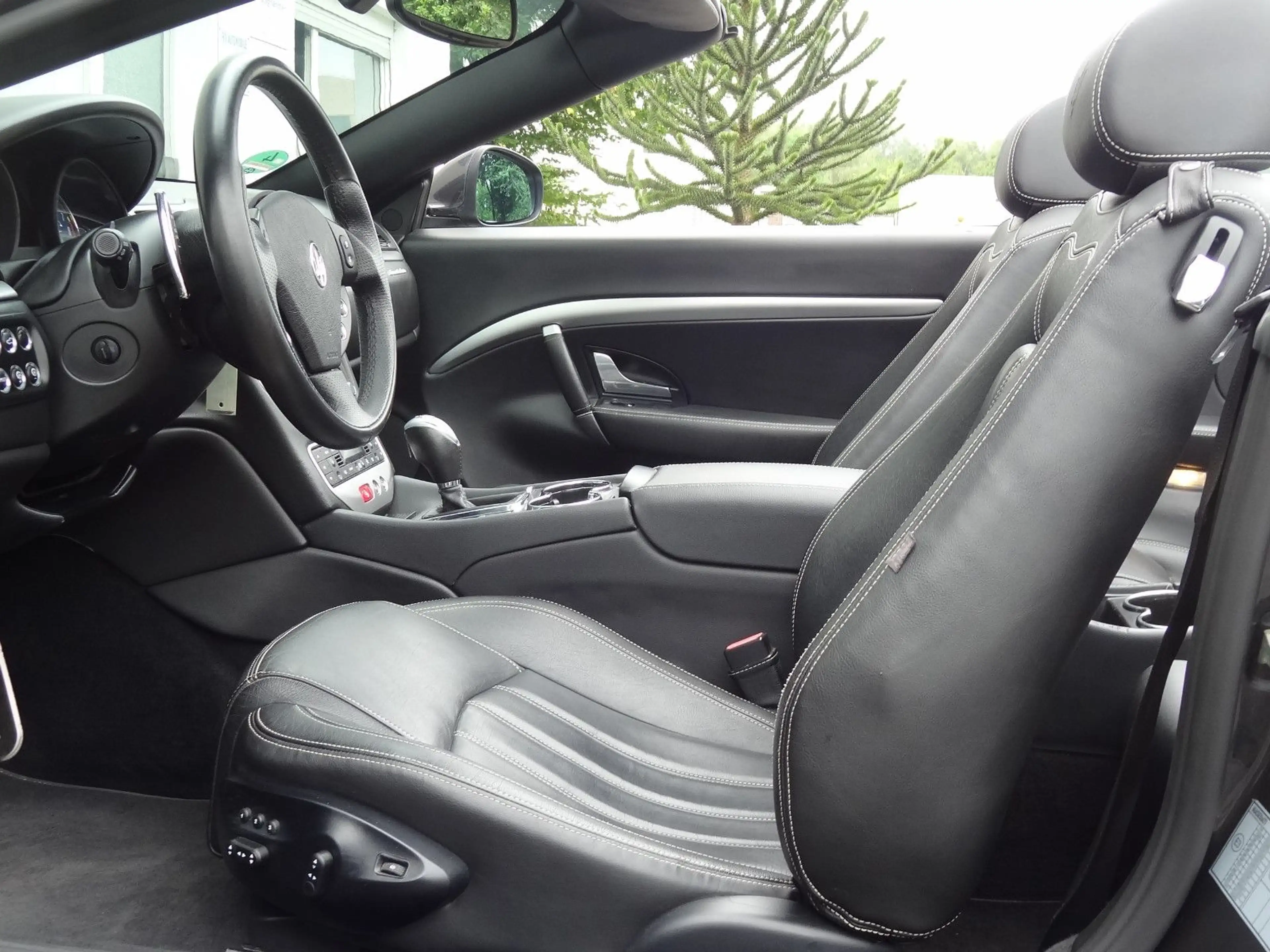 Maserati GranCabrio /Leder/Navi/Xenon/ — photo 12